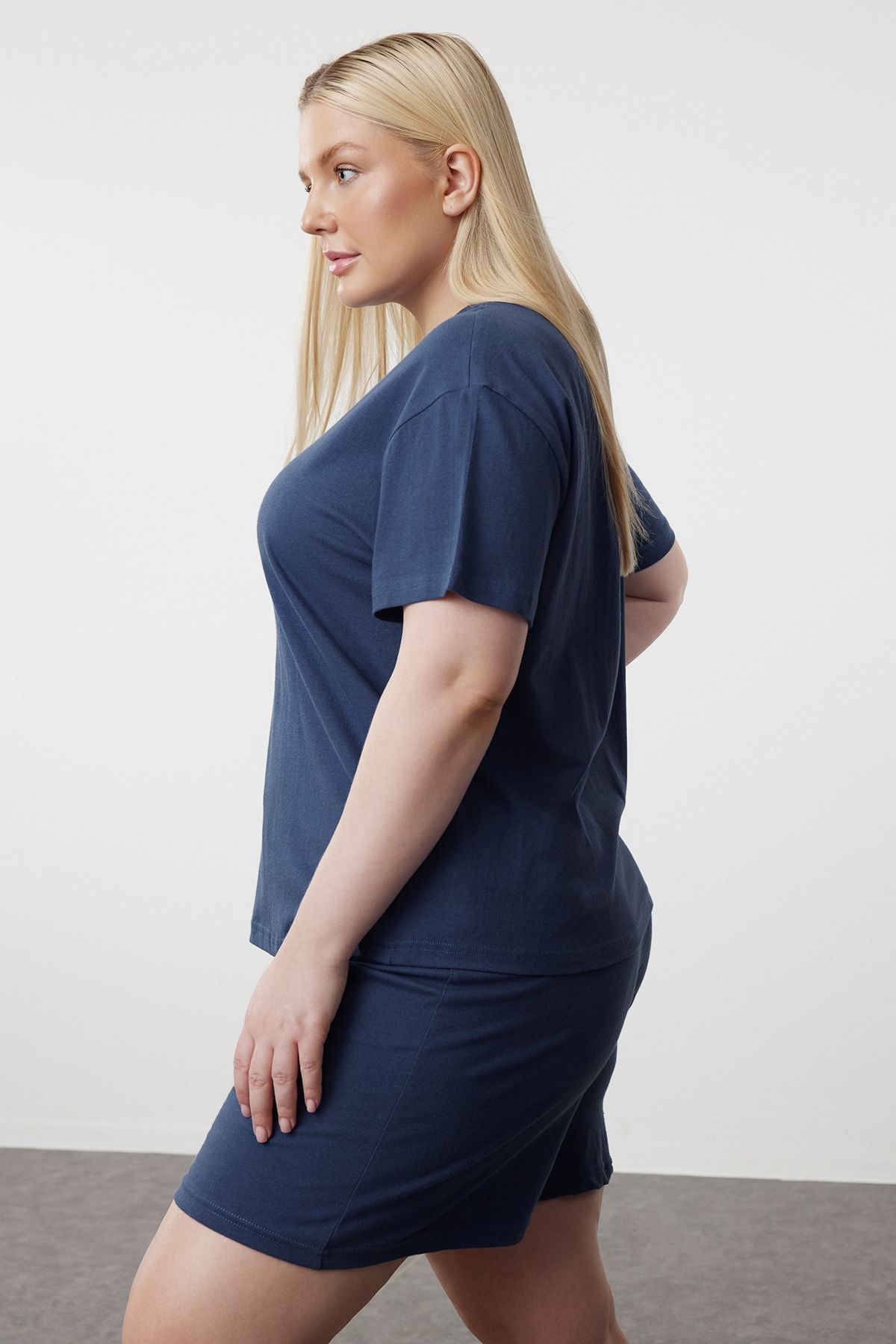 Trendyol Curve-Σετ πιτζάμα με σχέδιο Indigo Cherry - Πλεκτό TBBSS24AI00118 2