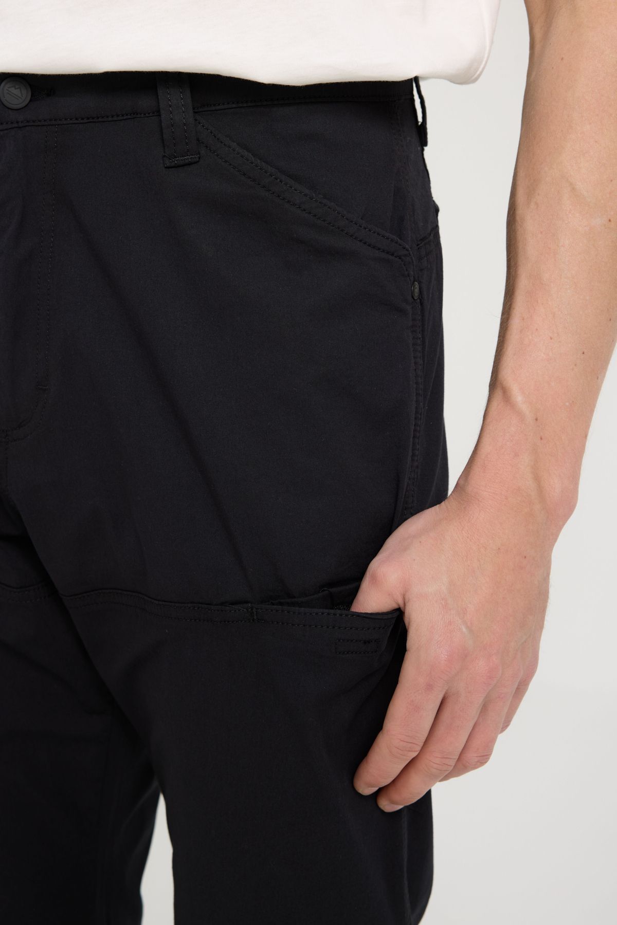 شلوار جین مشکی مردانه سیاه تمام چرخ دنده های زمین به طور منظم مناسب برش و سفید Wrangler