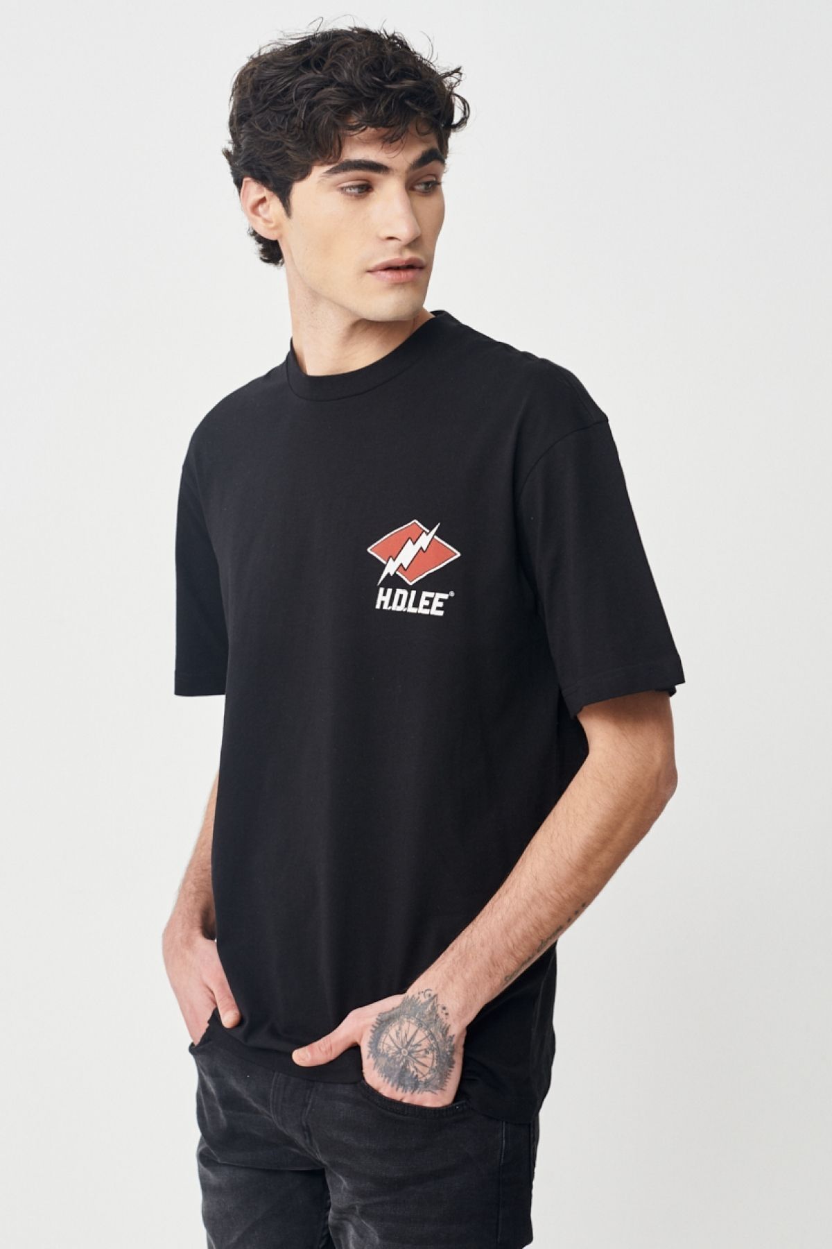 تی شرت سیاه مردانه لباس مناسب و راحت 100 ٪ یقه دوچرخه پنبه ای T SHIRT Lee