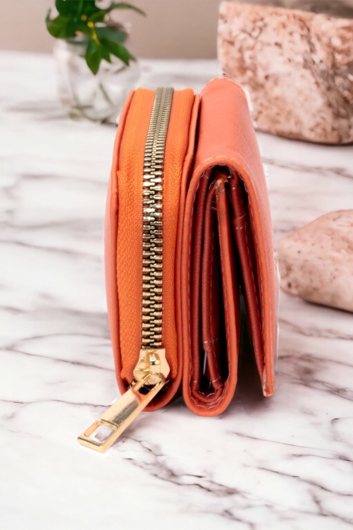 https://cdn.dsmcdn.com/ty1408/product/media/images/prod/QC/20240708/10/442181de-28cb-34b0-bb25-955a4ac82c30/1_org_zoom.jpg