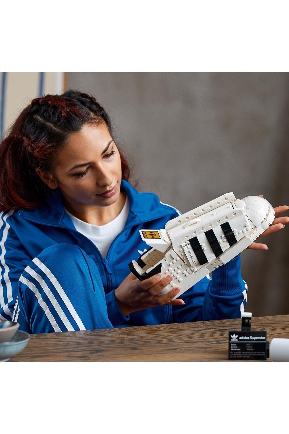LEGO-adidas Originals Superstar 10282 Production Set; Make Iconized Sneakers (731 Pieces) 7