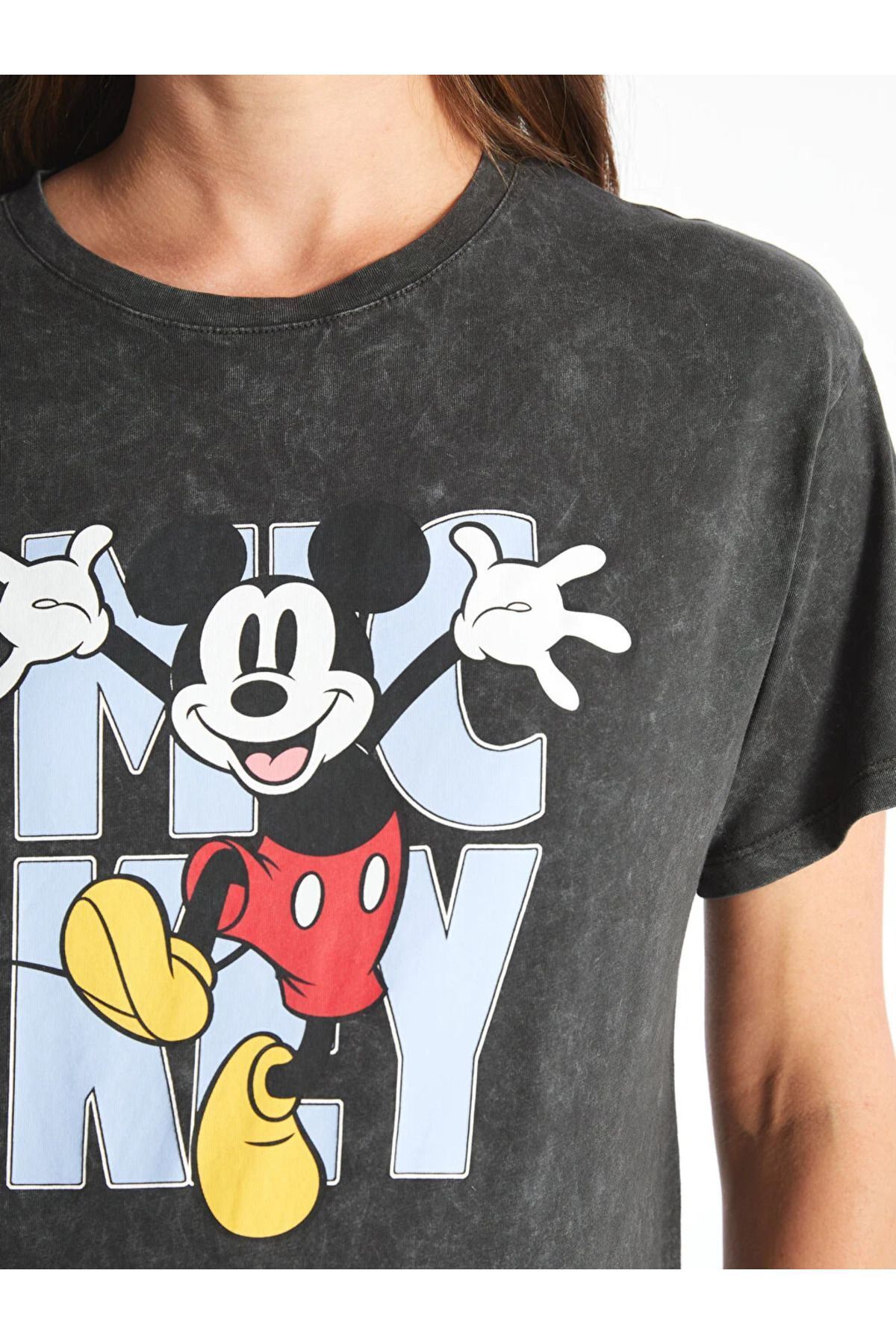 LC Waikiki-Mickey-Mouse-bedrucktes Umstands-T-Shirt mit Rundhalsausschnitt – kurze Ärmel 6