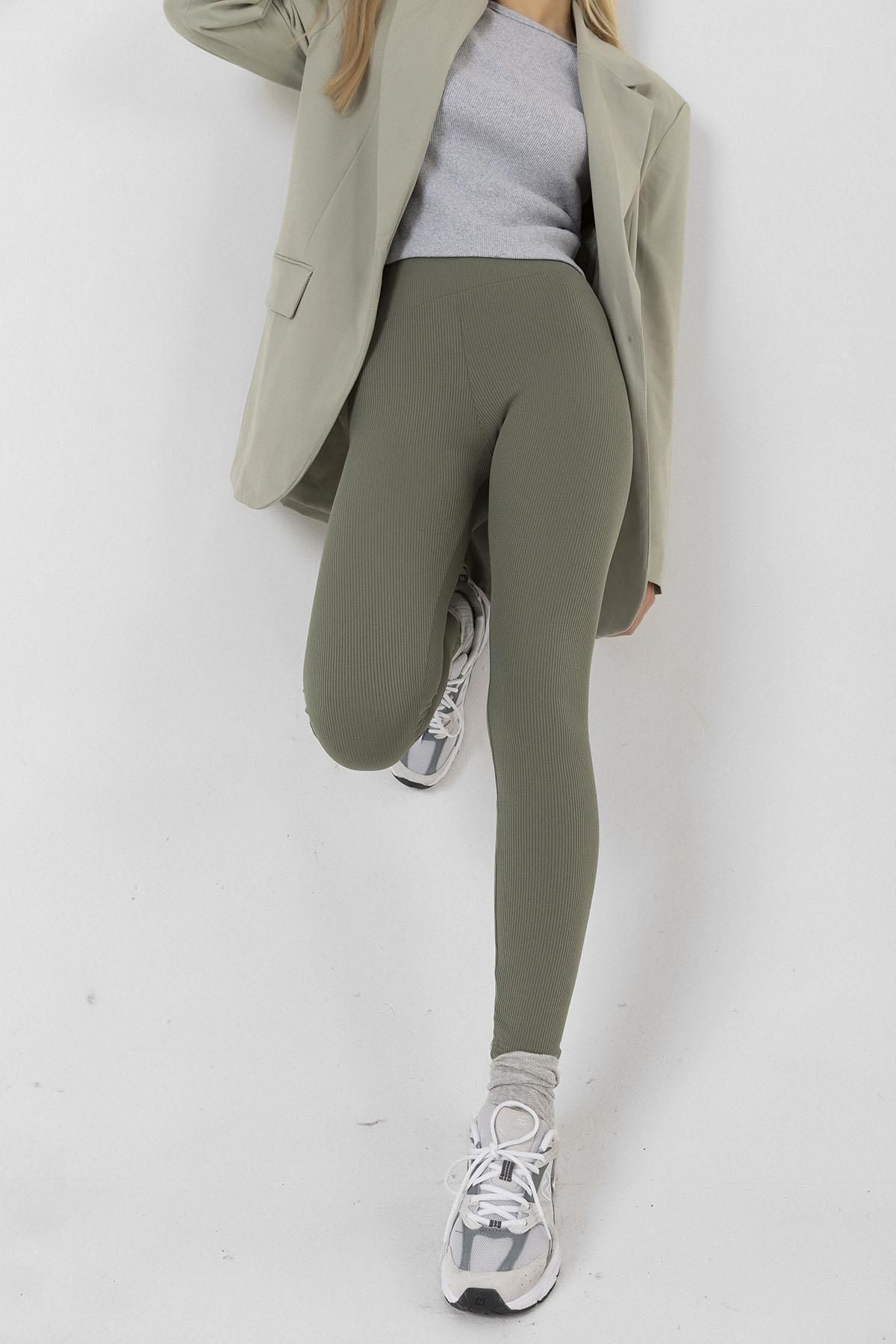 complete the look image