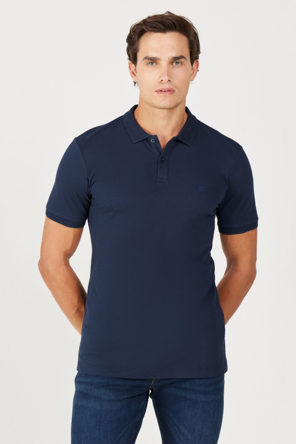 تی شرت یقه پولو آبی مردانه به طور منظم مناسب برش طبیعی 100 ٪ پنبه چوگان YAKA NAVY BLUE T SHIRT Wrangler