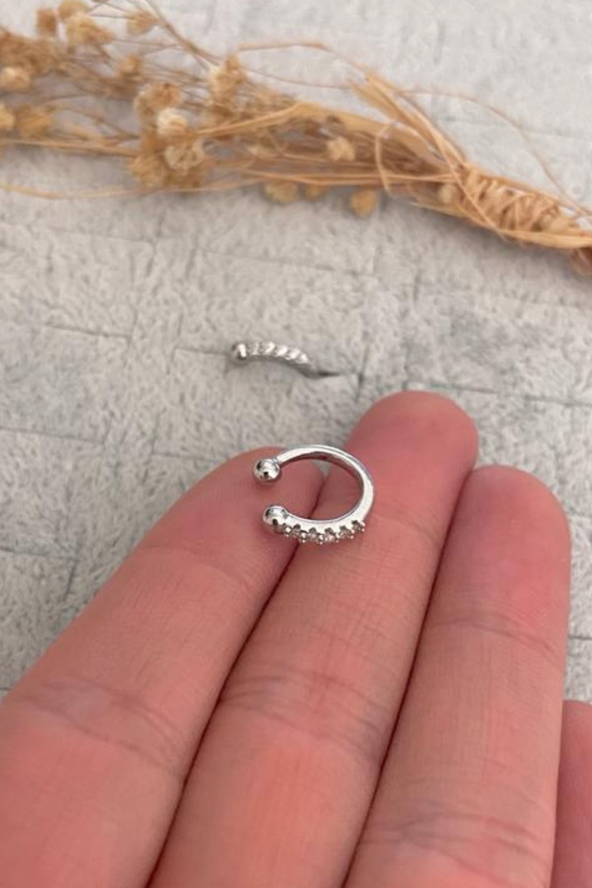 Kadın Gri Zirkon Taşlı Sıkıştırma Çelik Kıkırdak Küpe Ear Cuff 2