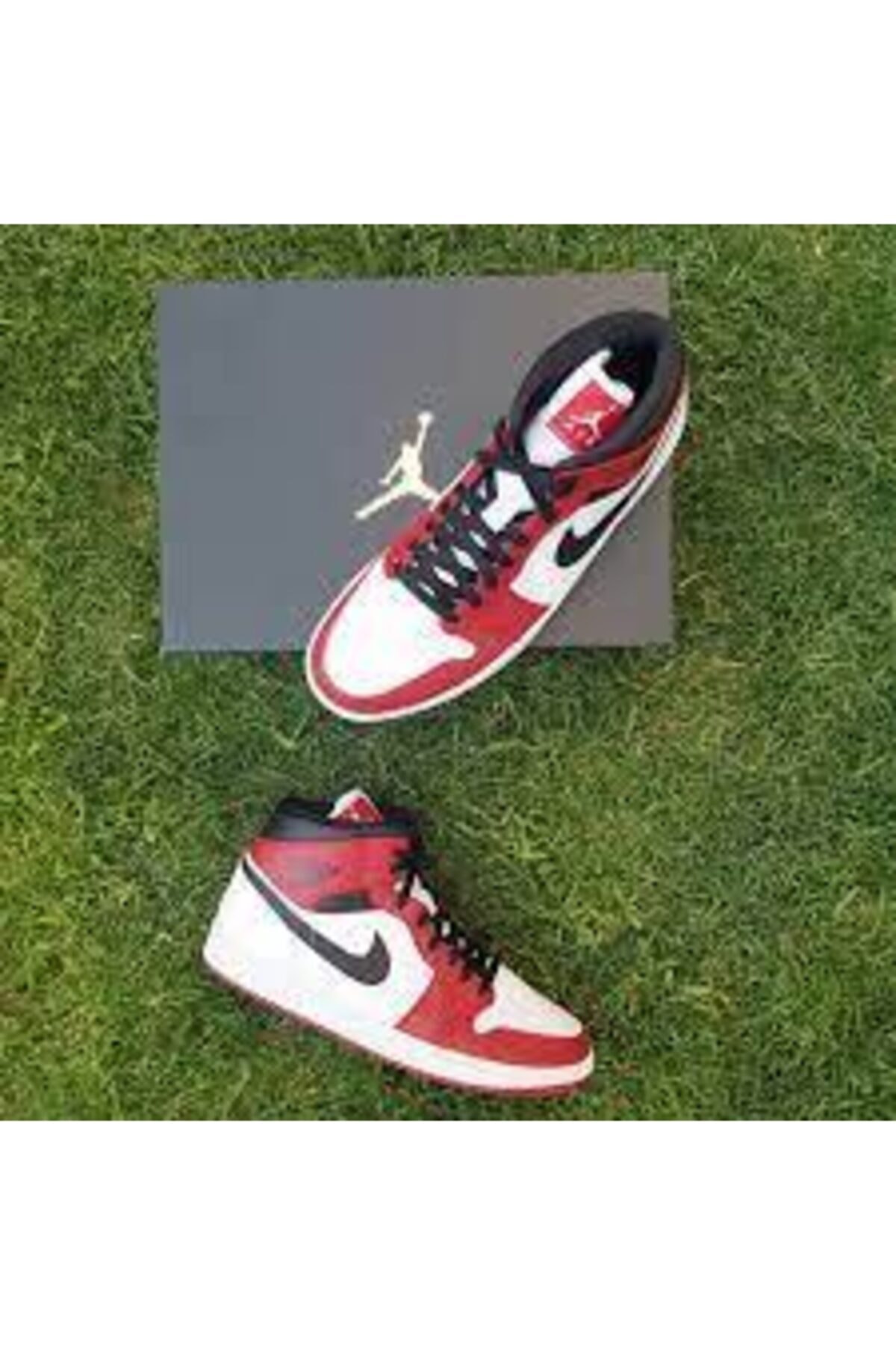 jordan 1 mid chicaguinho