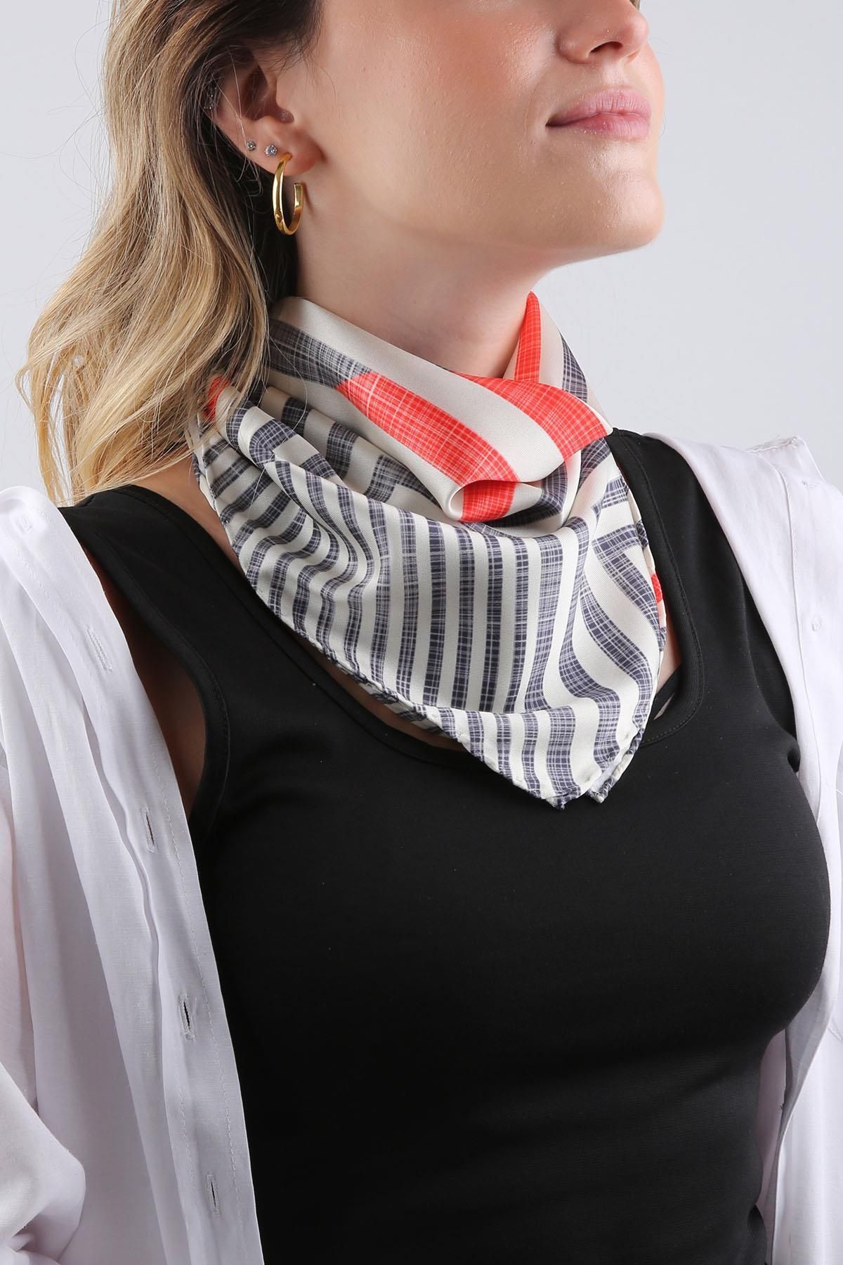  روسری طرح راه راه سفید - خاکستری، باندانا، ۵۵x۵۵ سانتی‌متر، KDNF25