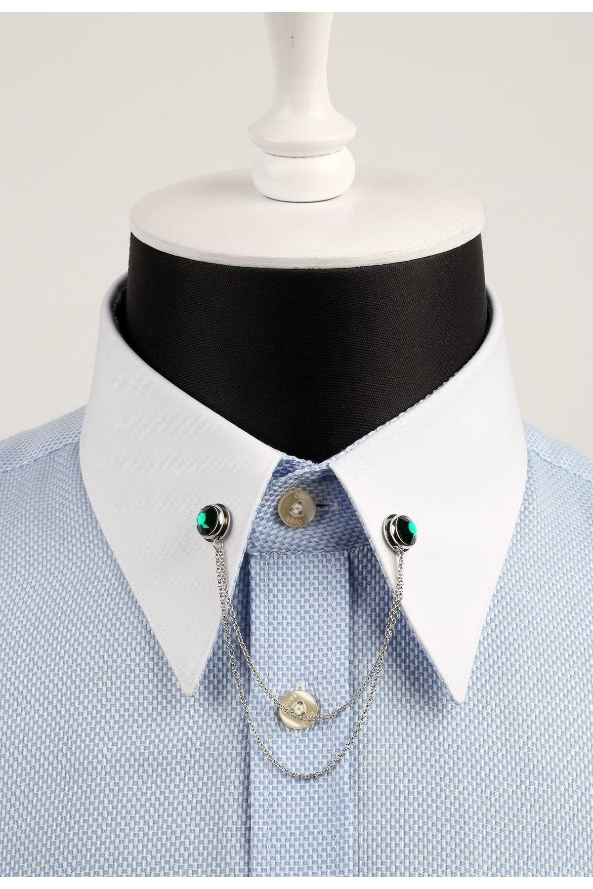  سنجاق یقه پیراهن نقره‌ای با سنگ سبز و زنجیر GI019