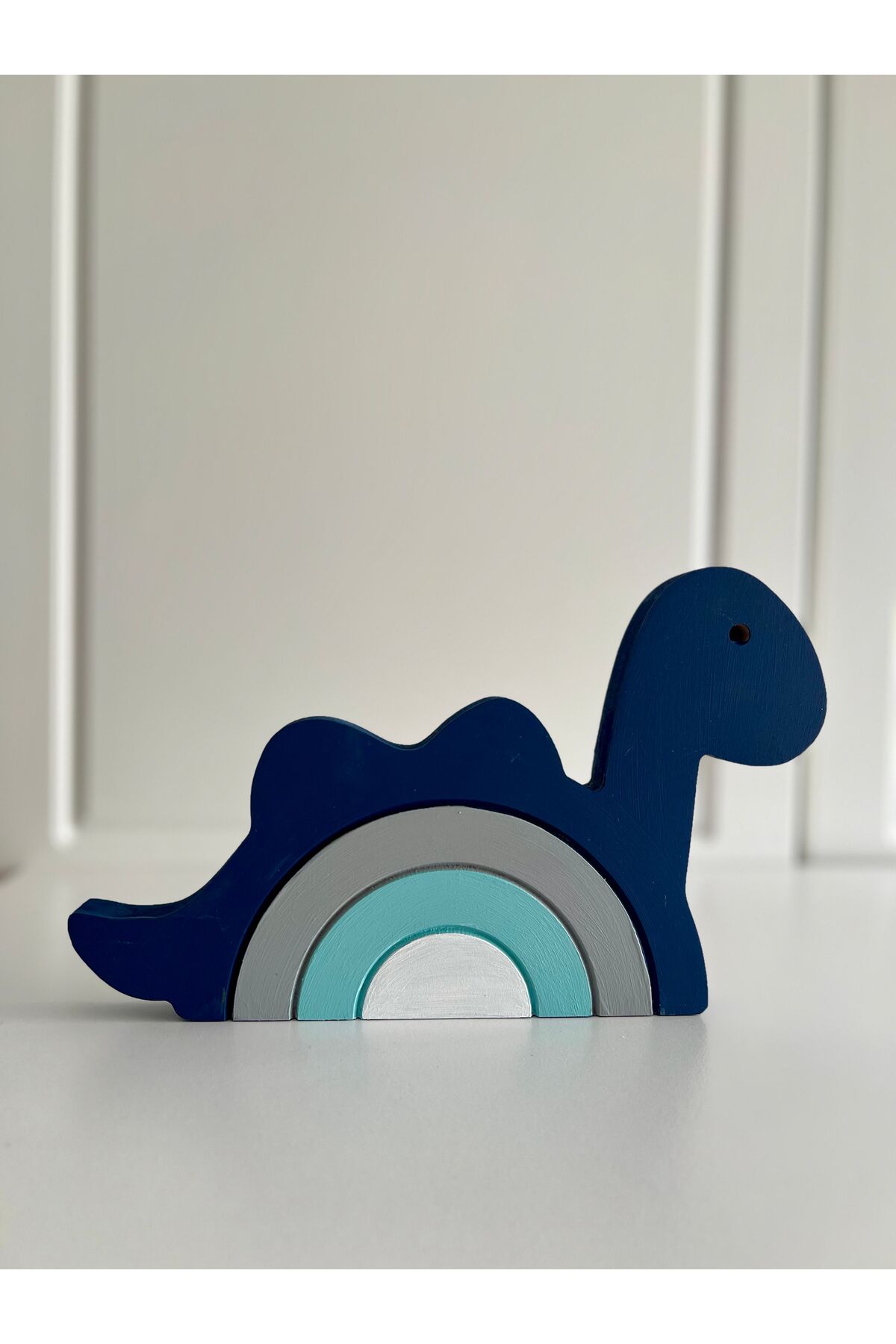 Dinazor  bebek odası dekor ahşap