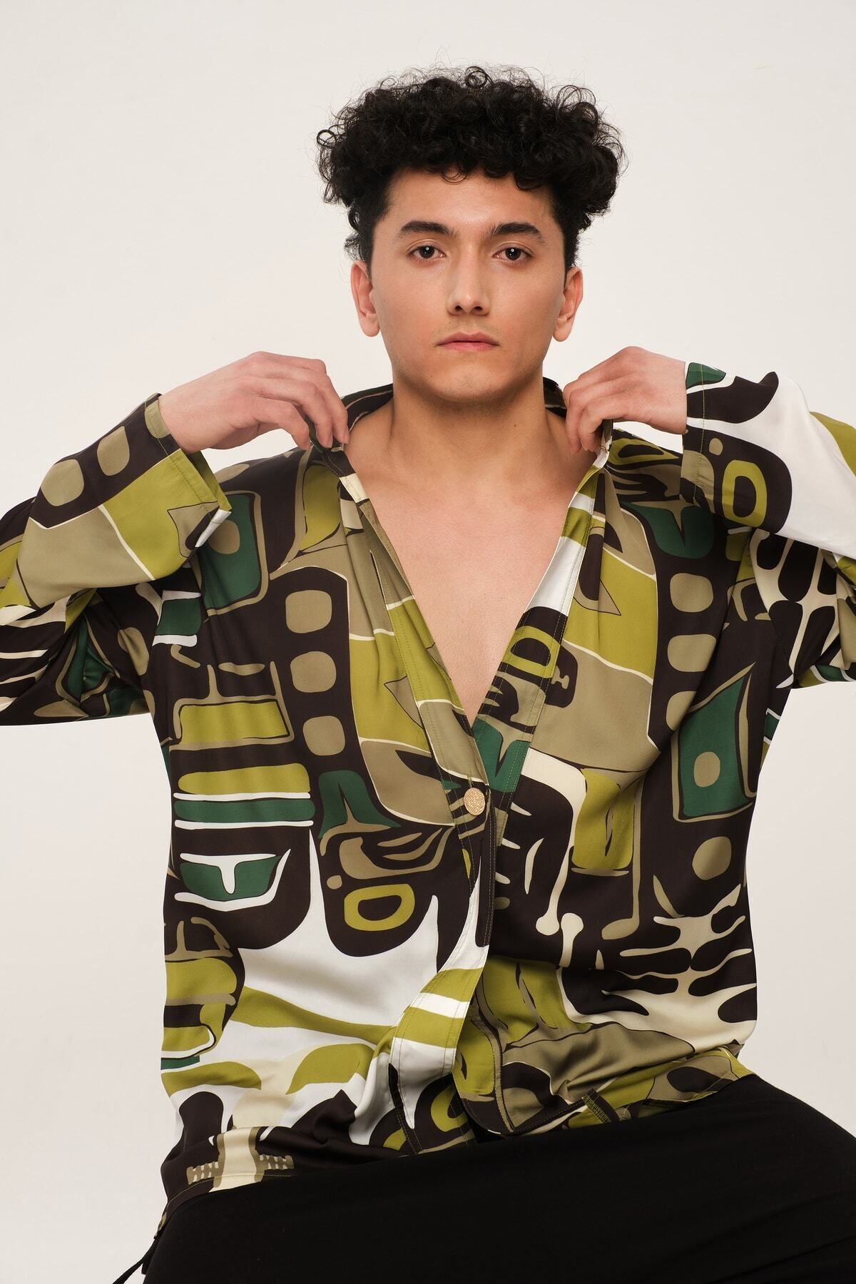 Eda Taşpınar-Chaos Men's Green Patterned Single Button Oversize Shirt 2