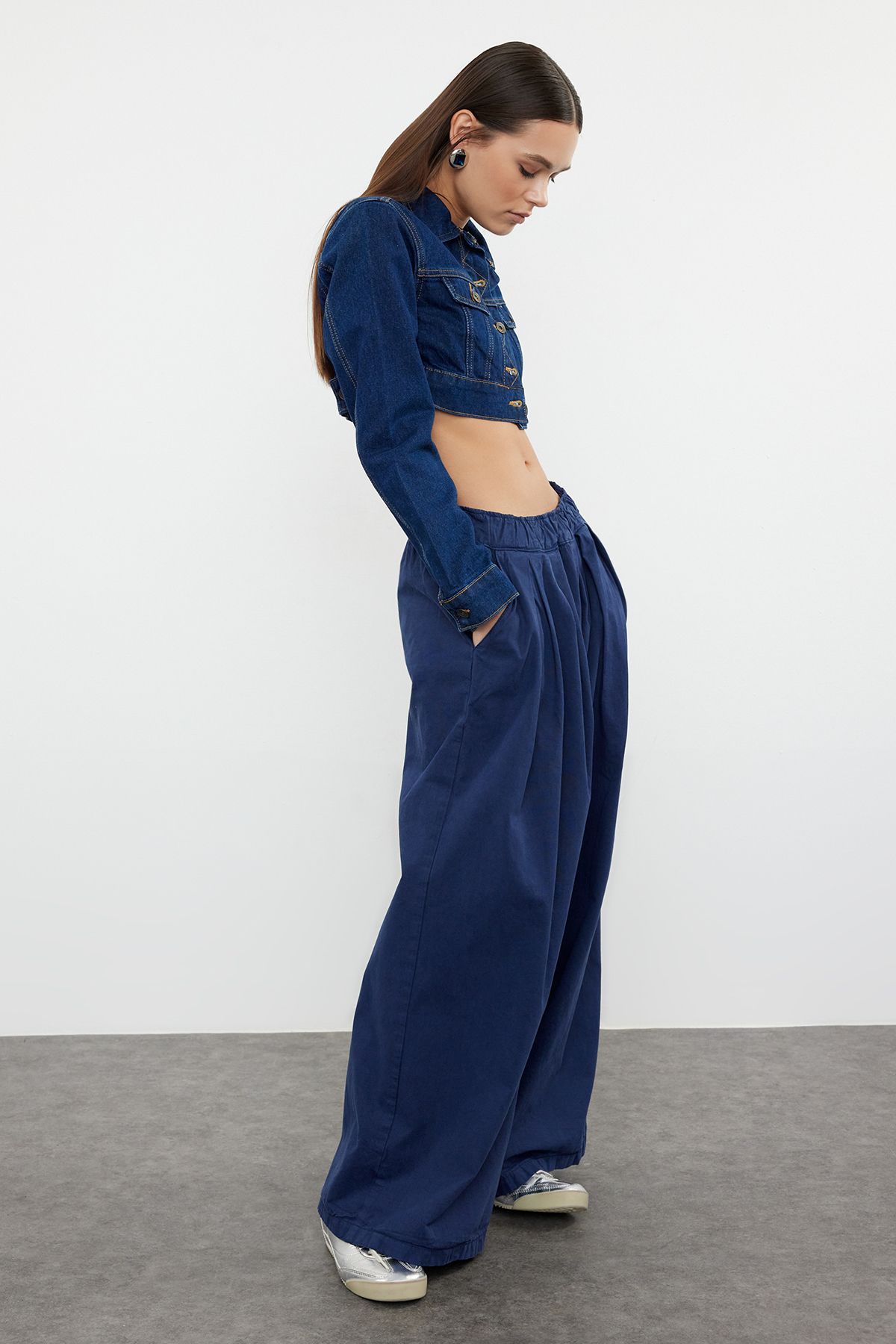 TRENDYOLMİLLA Lacivert Pileli Yüksek Bel Wide Leg Jeans TWOAW25JE00023 - 1