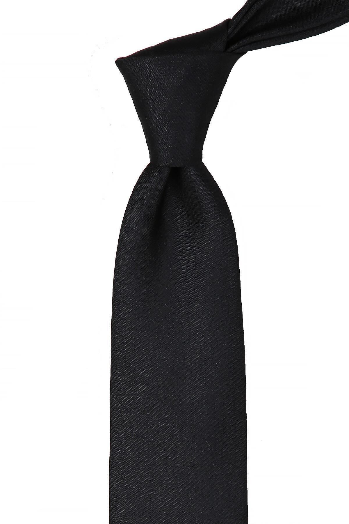  کراوات کلاسیک مشکی با دستمال جیبی طرح‌دار KK10684