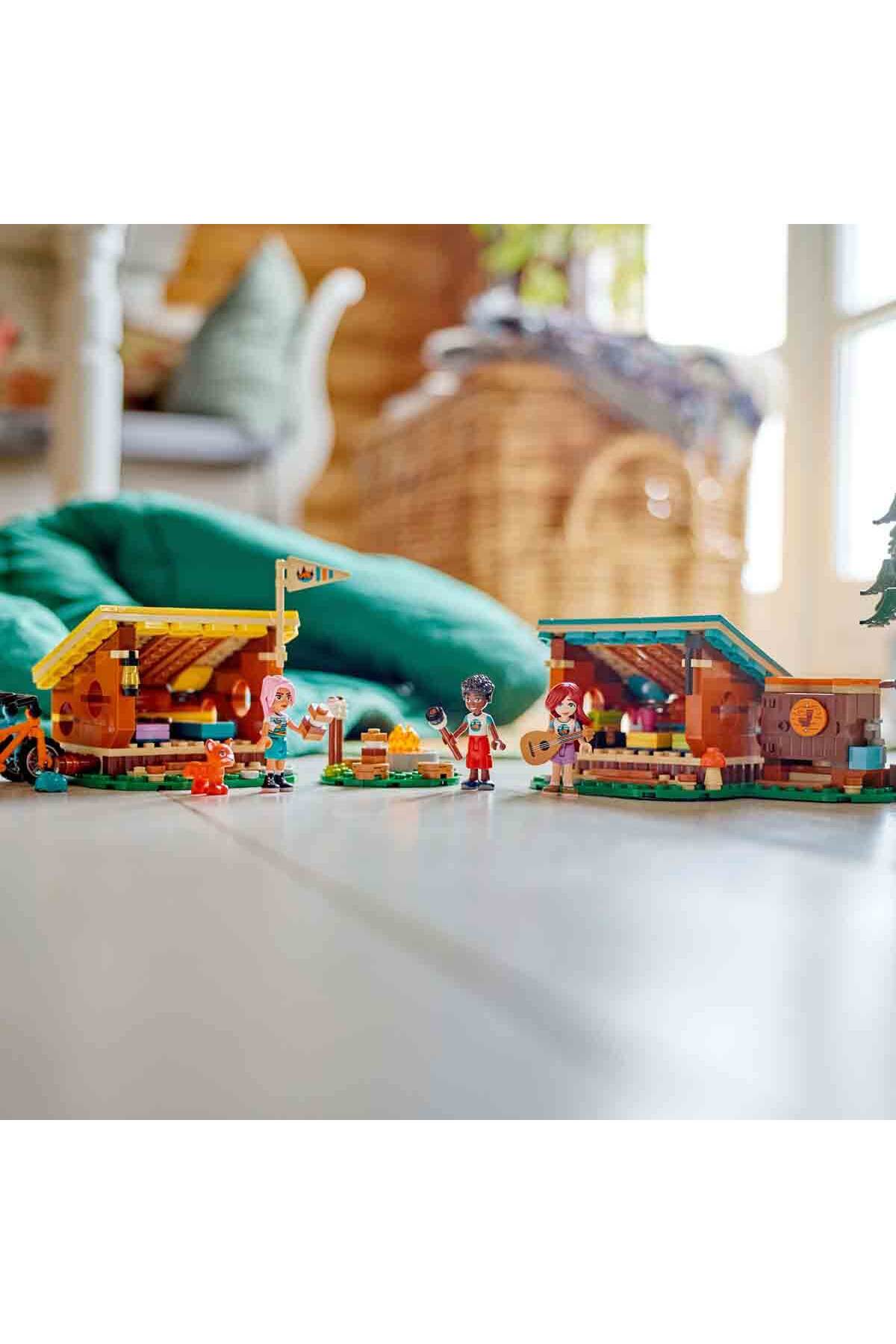 کلبه‌های بامزه کمپ ماجراجویی دوستان ۴۲۶۲۴ – فاکس فیگر برای کودکان از ۷ سال به بالا