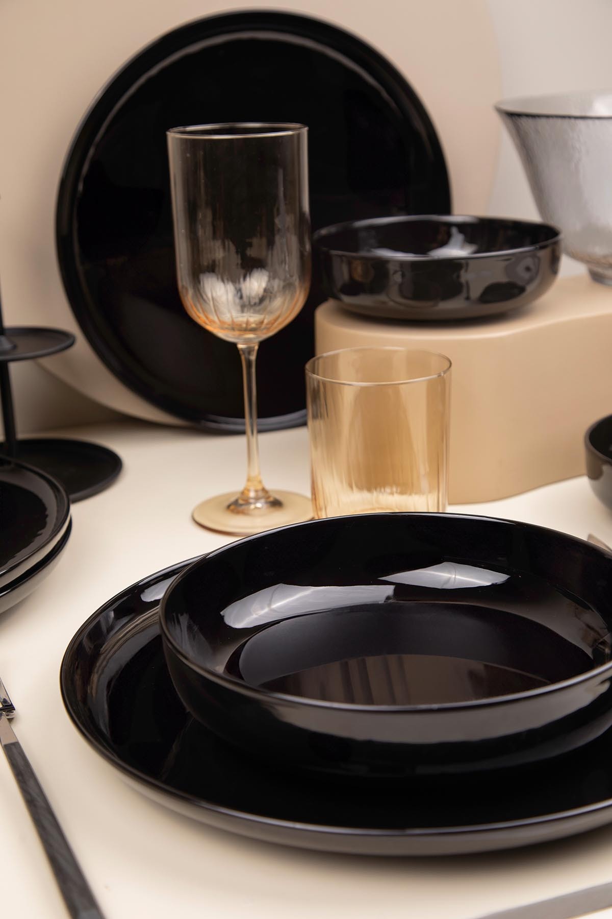 Kütahya Porselen Moderna Yemek Takımı Mavi 12 Parça 4 Kişilik MOD12Y1730P01 – Tabak Evi