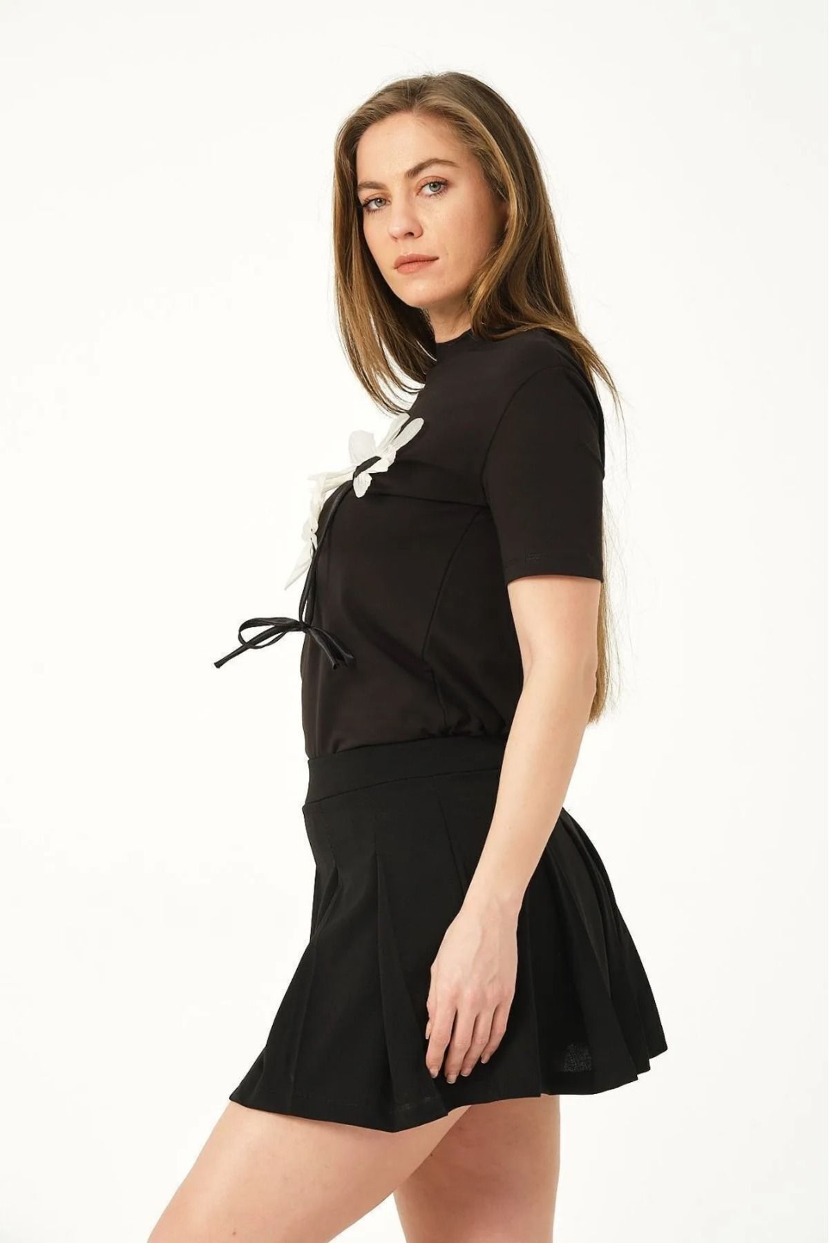 Pulli Collection-Tricou cu aplicație cu margaretă neagră 4