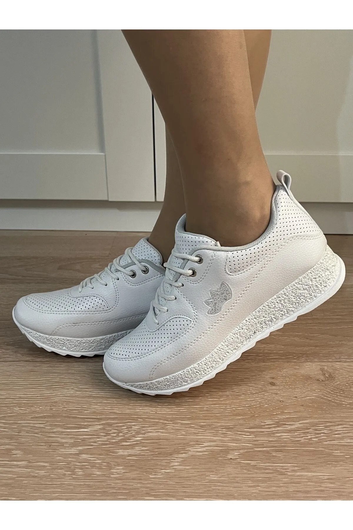 Günlük Bağcıklı Simli Taban Kadın Spor Ayakkabı Beyaz Sneakers