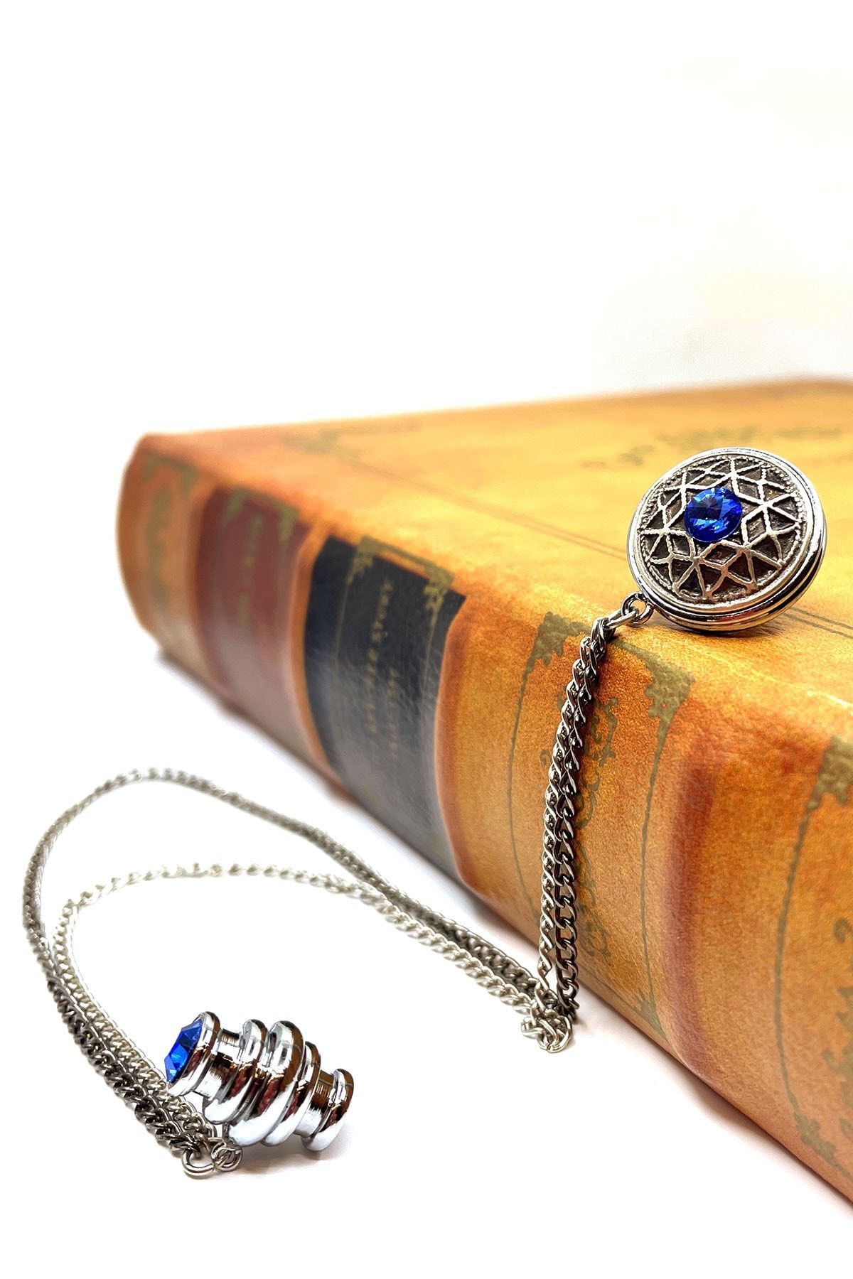  سنجاق سینه زنجیری کریستالی آبی YI221