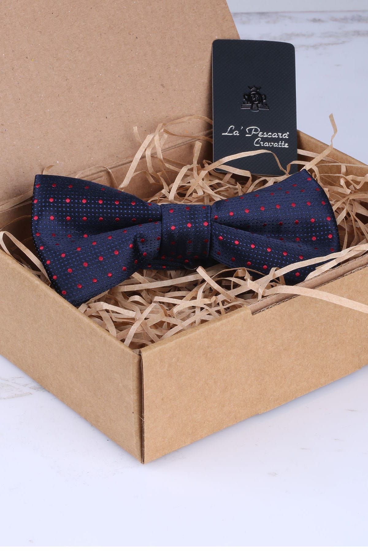  پاپیون خالدار سرمه‌ای P656