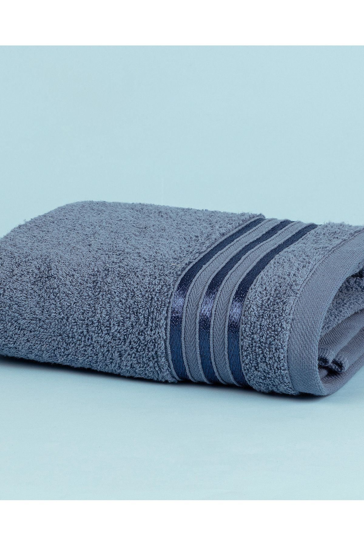 Madame Coco-Maynor Border Fluffy Face Towel 3
