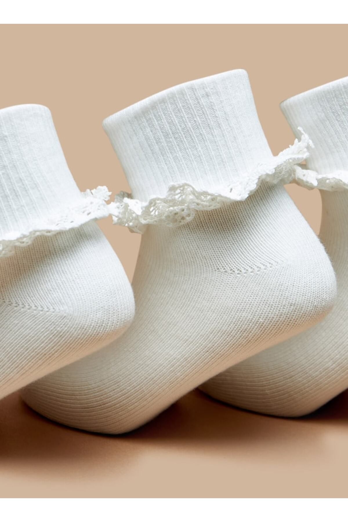 Barefeet-Solid Ankle Length Socks with Frill Detail - Set of 3 2