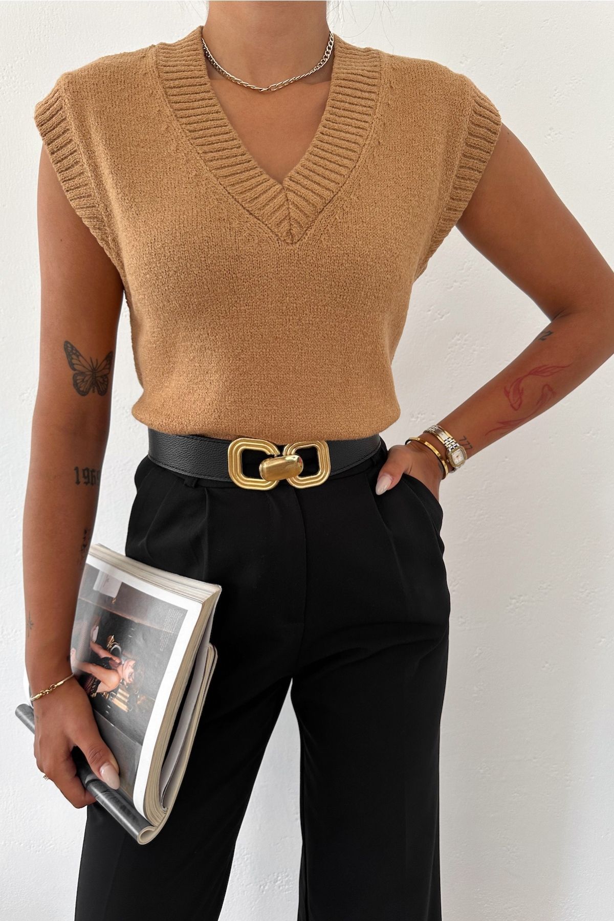 complete the look image