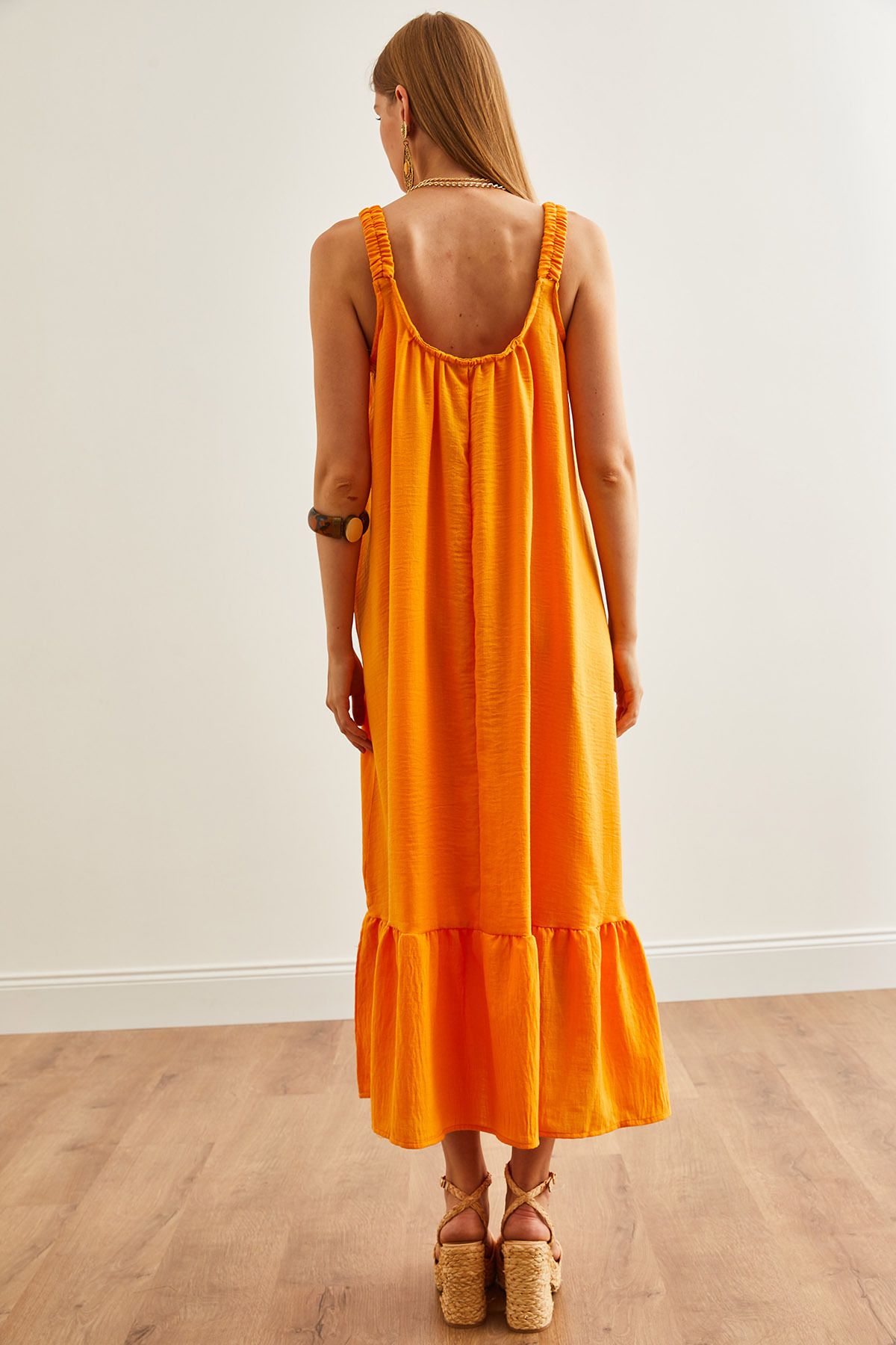 Kadın Sarı Askılı Oversize Maxi Dokuma Elbise ELB-19002235