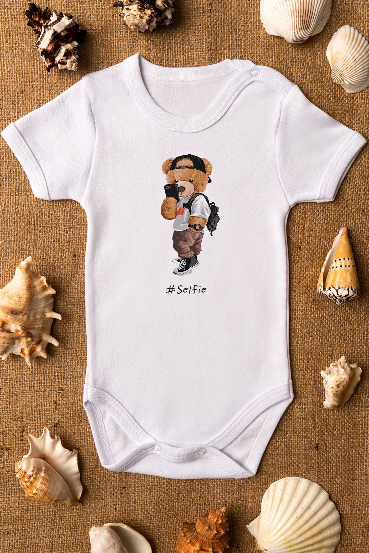 بادی نوزادی طرح خرس تدی طرح سلفی، ۱۰۰٪ پنبه ارگانیک، آستین کوتاه، دکمه‌دار، کد ۵۲۲۲