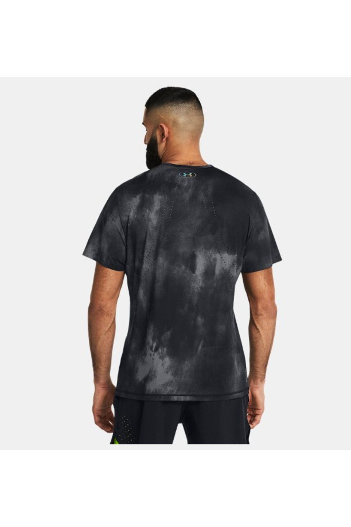 تی شرت ورزشی مشکی مردانه آستین کوتاه و ناپدید شده می شود 1383669 001 Under Armour