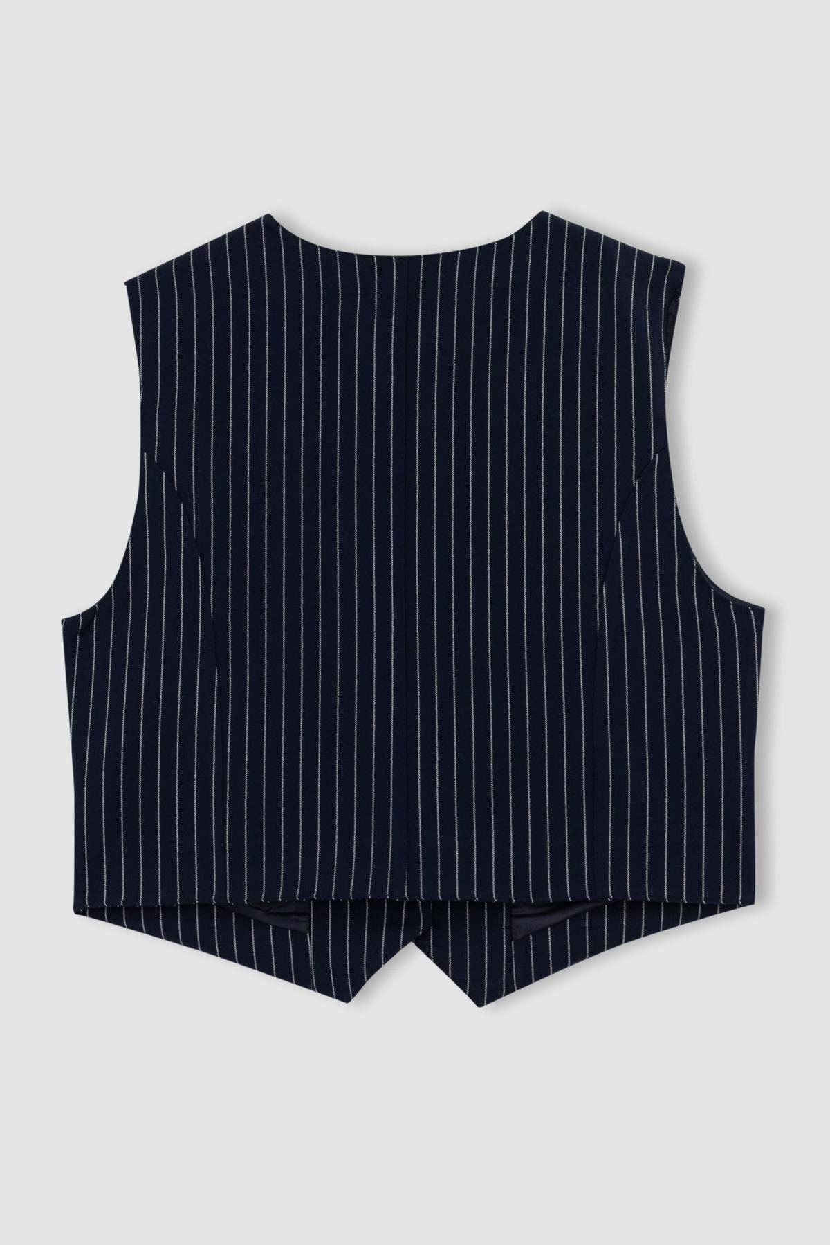DeFacto-Buttoned Regular Fit Blazer Vest - Z8526az23sp 3