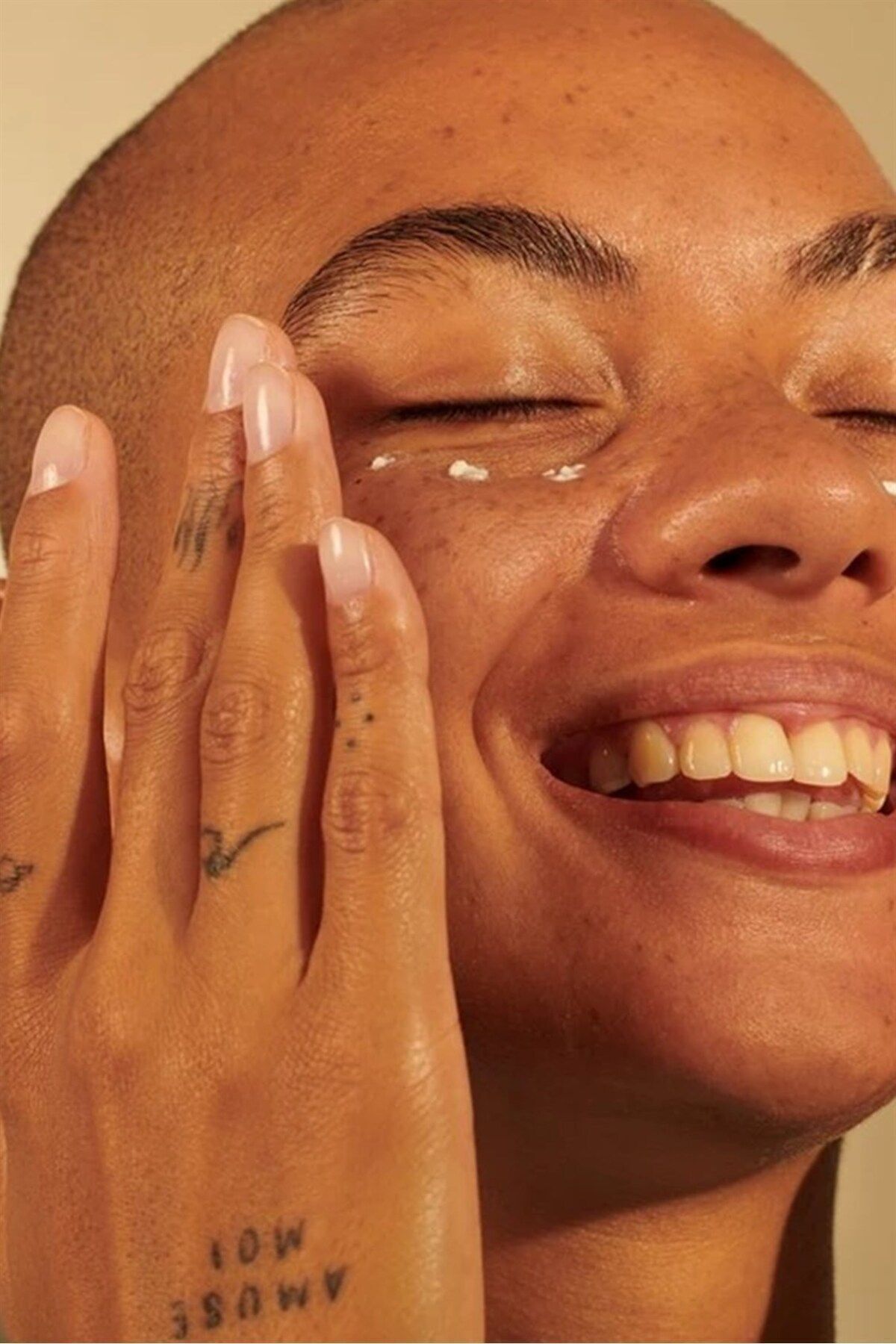 THE BODY SHOP-فيتامين هـ - كريم العين 15 مل 4