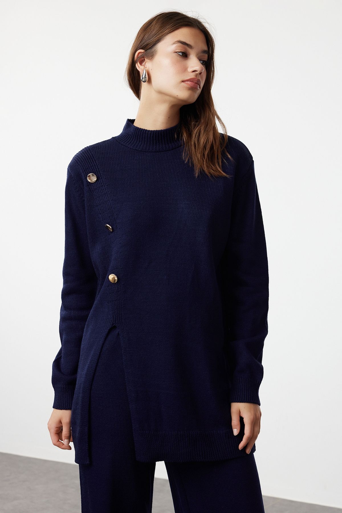 Trendyol Modest-Granatowy zestaw swetrów i spodni z dzianiny - szczegółowo zapinany na guziki TCTAW25US00017 2