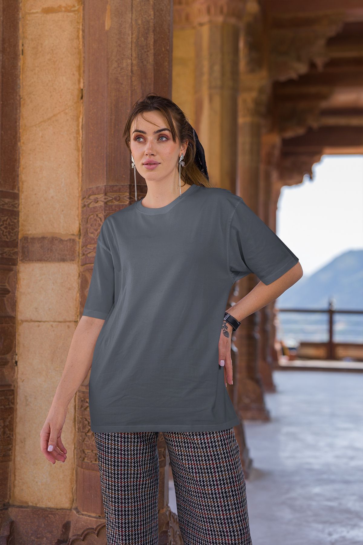 OXVİN Kadın Bisiklet Yaka Oversize Tişört Pamuk Basic T-Shirt (RAHAT KALIP)