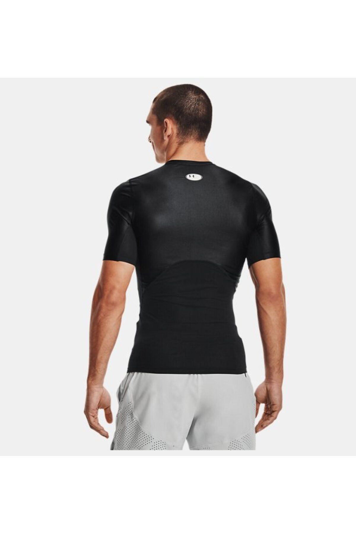 تی شرت ورزشی مشکی مردانه آستین کوتاه فشرده سازی ISO Chill در UA 1365229 001 Under Armour