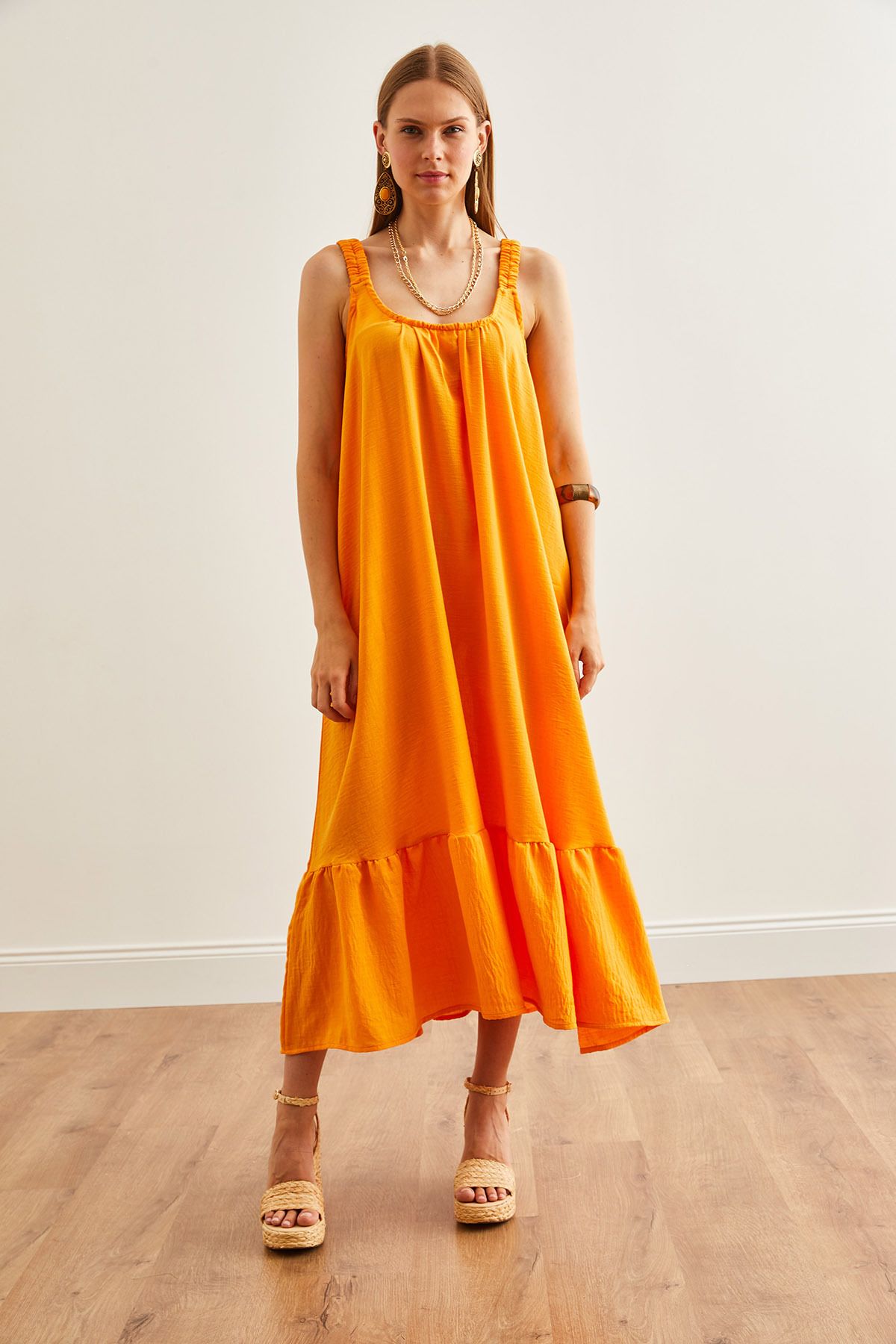 Kadın Sarı Askılı Oversize Maxi Dokuma Elbise ELB-19002235