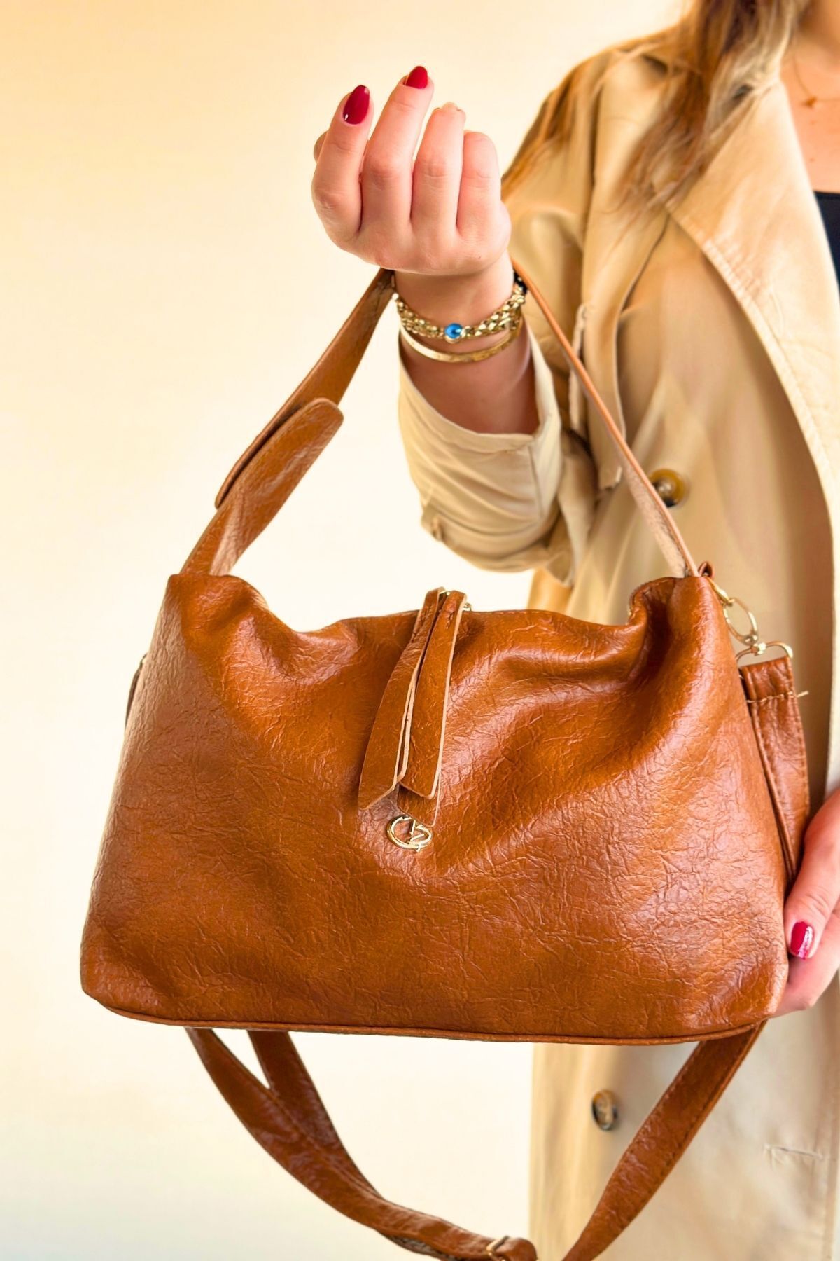 Oversized Handmade Women's Thick Strap Shoulder Bag with Saddle Stitching
