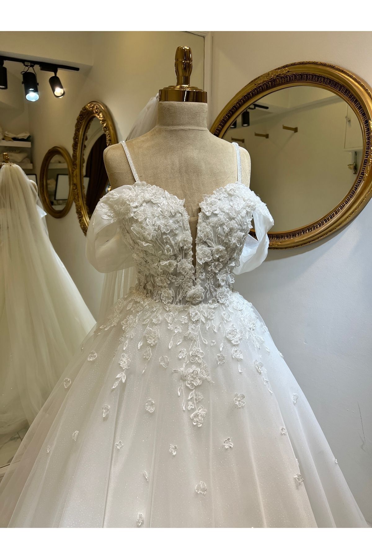 https://cdn.dsmcdn.com/ty1415/product/media/images/prod/QC/20240710/19/0280da56-c0d6-37f3-9dd7-806cf4cb07b5/1_org_zoom.jpg