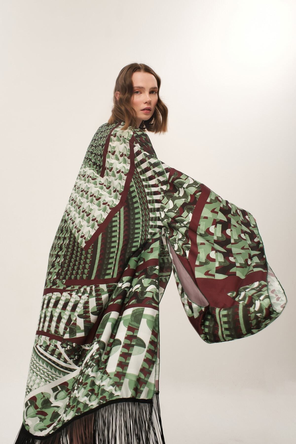 Eda Taşpınar-Meat Iconic Design Babylon Tasseled Kaftan 5