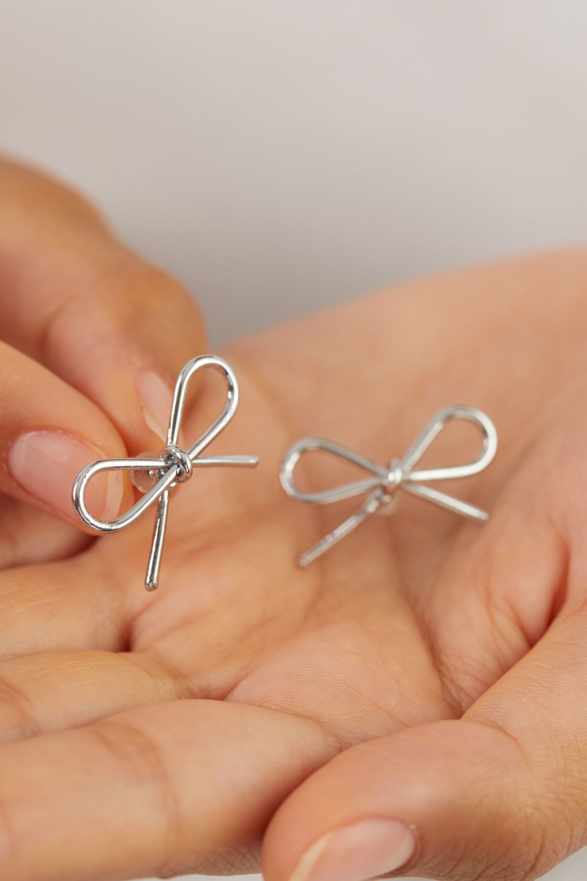 Elika Silver-Bow model Design Earrings 3