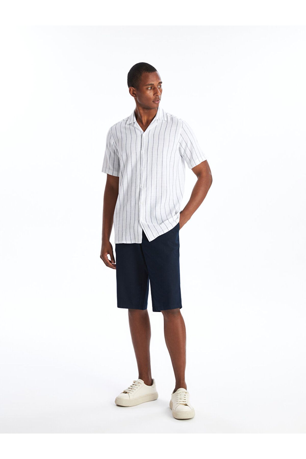 LC Waikiki Gabardine Bermudy Męskie - Lcw Standard Fit Mężczyzna - 30
