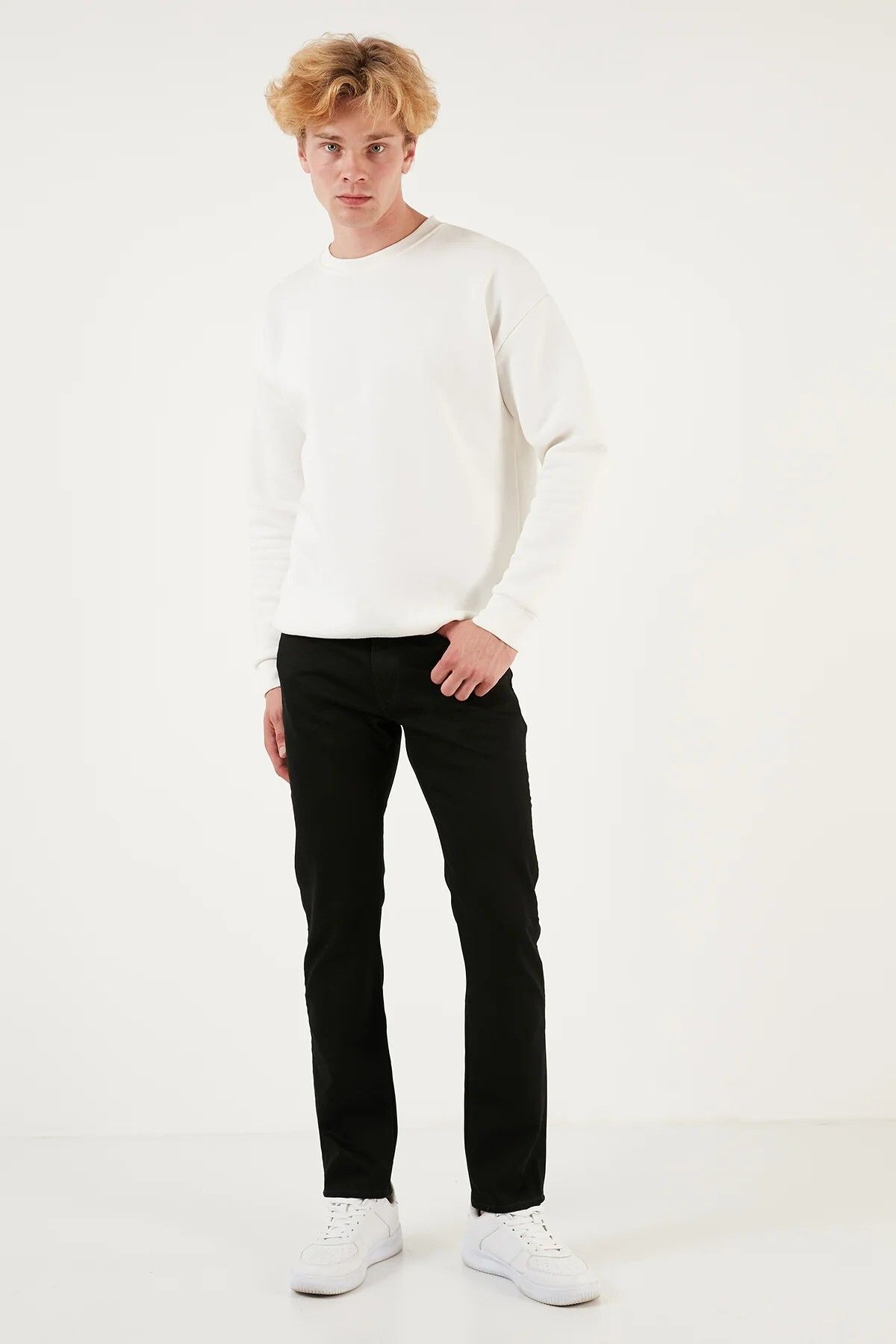 شلوار مشکی مردانه جین لوییس A2088 0012 Levi's