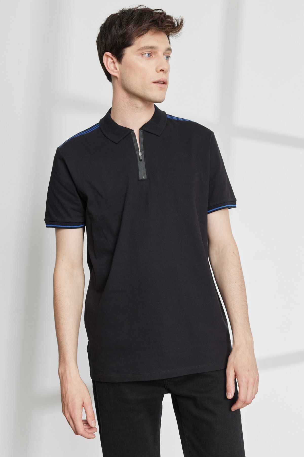 ALTINYILDIZ CLASSICS Męski Czarny, Bawełniany T-shirt Z Krótkim Rękawem I Wąskim Dekoltem Polo Mężczyzna - L