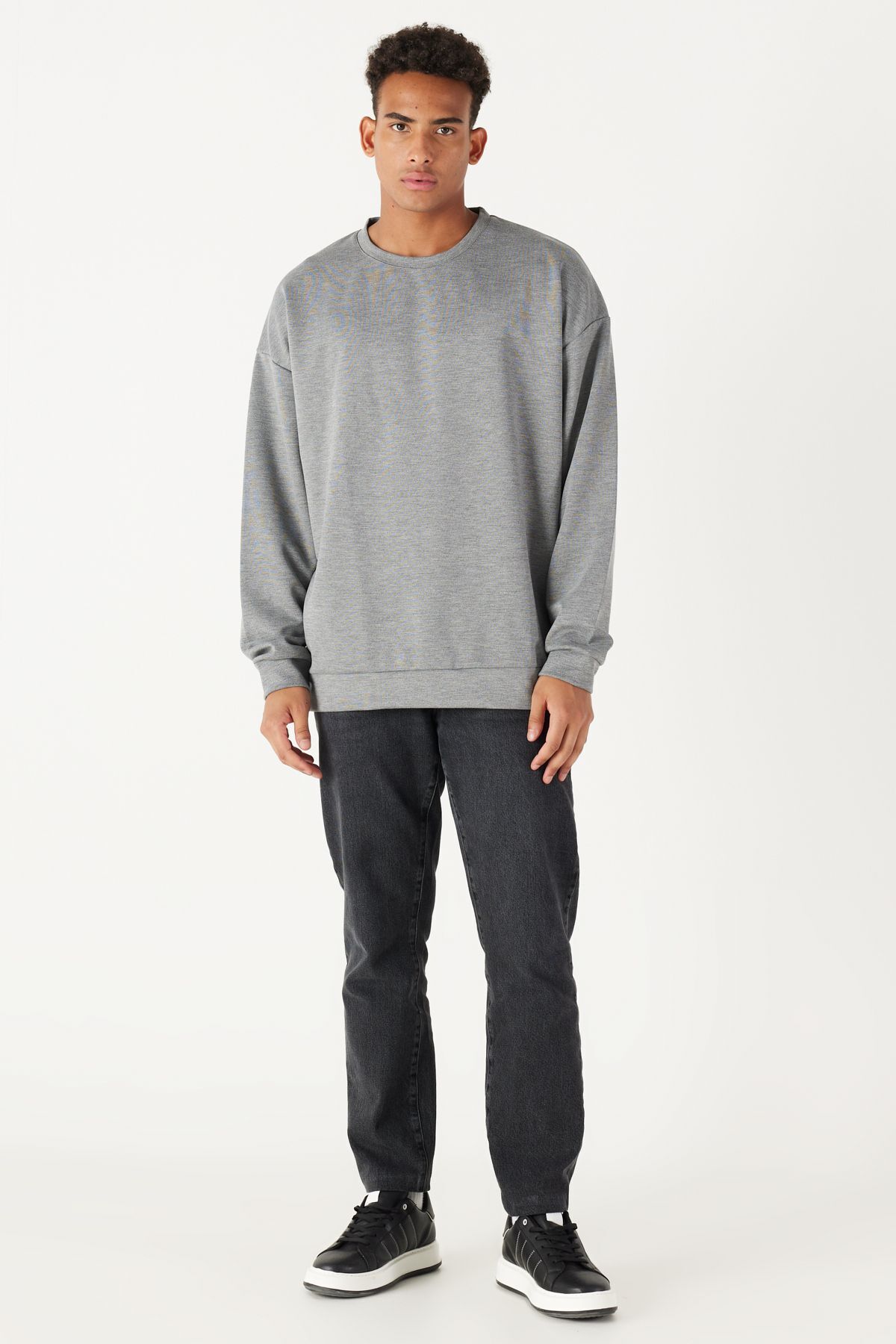 AC&Co / Altınyıldız Classics Erkek Gri Melanj Oversize Bol Kesim Bisiklet Yaka Düz Sweatshirt görsel 3