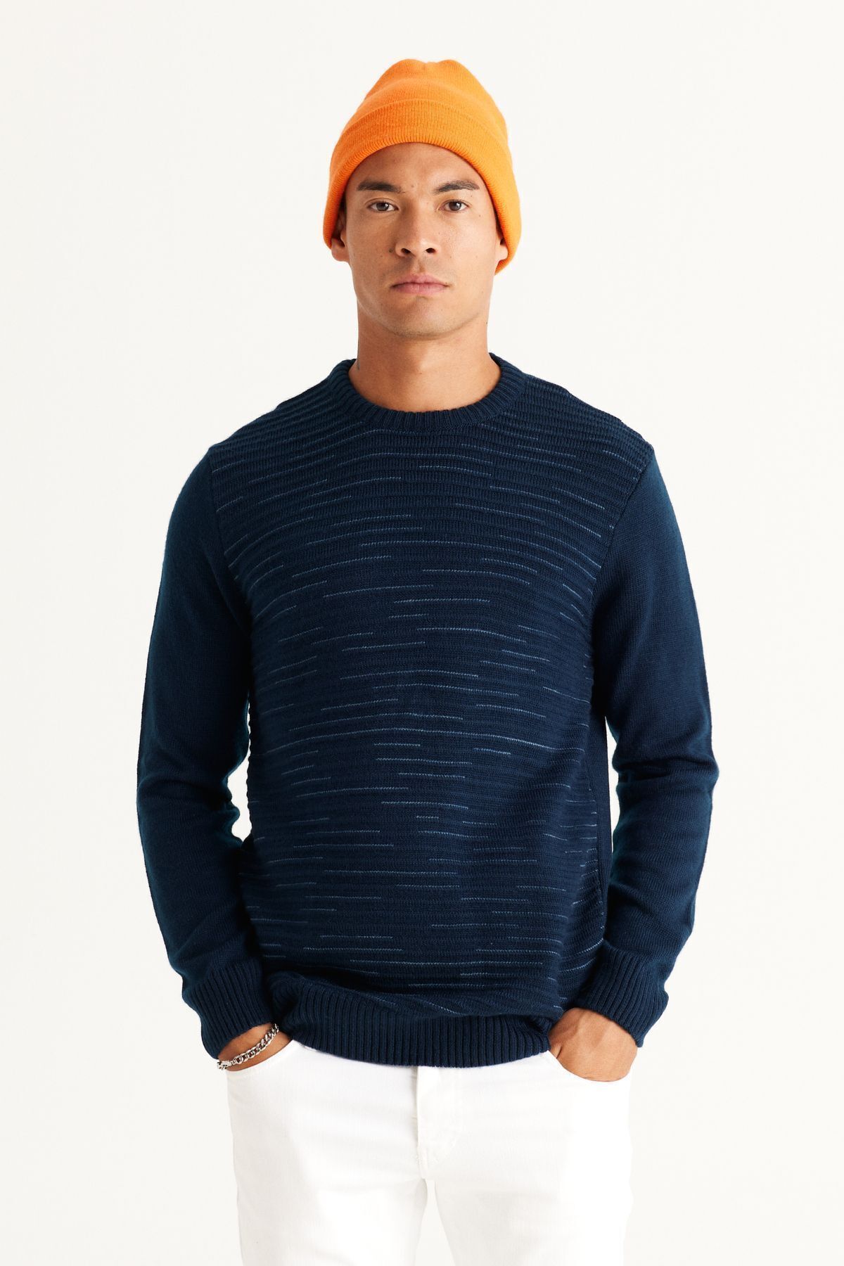 Erkek Lacivert-İndigo Standart Fit Normal Kesim Bisiklet Yaka Desenli Triko Kazak