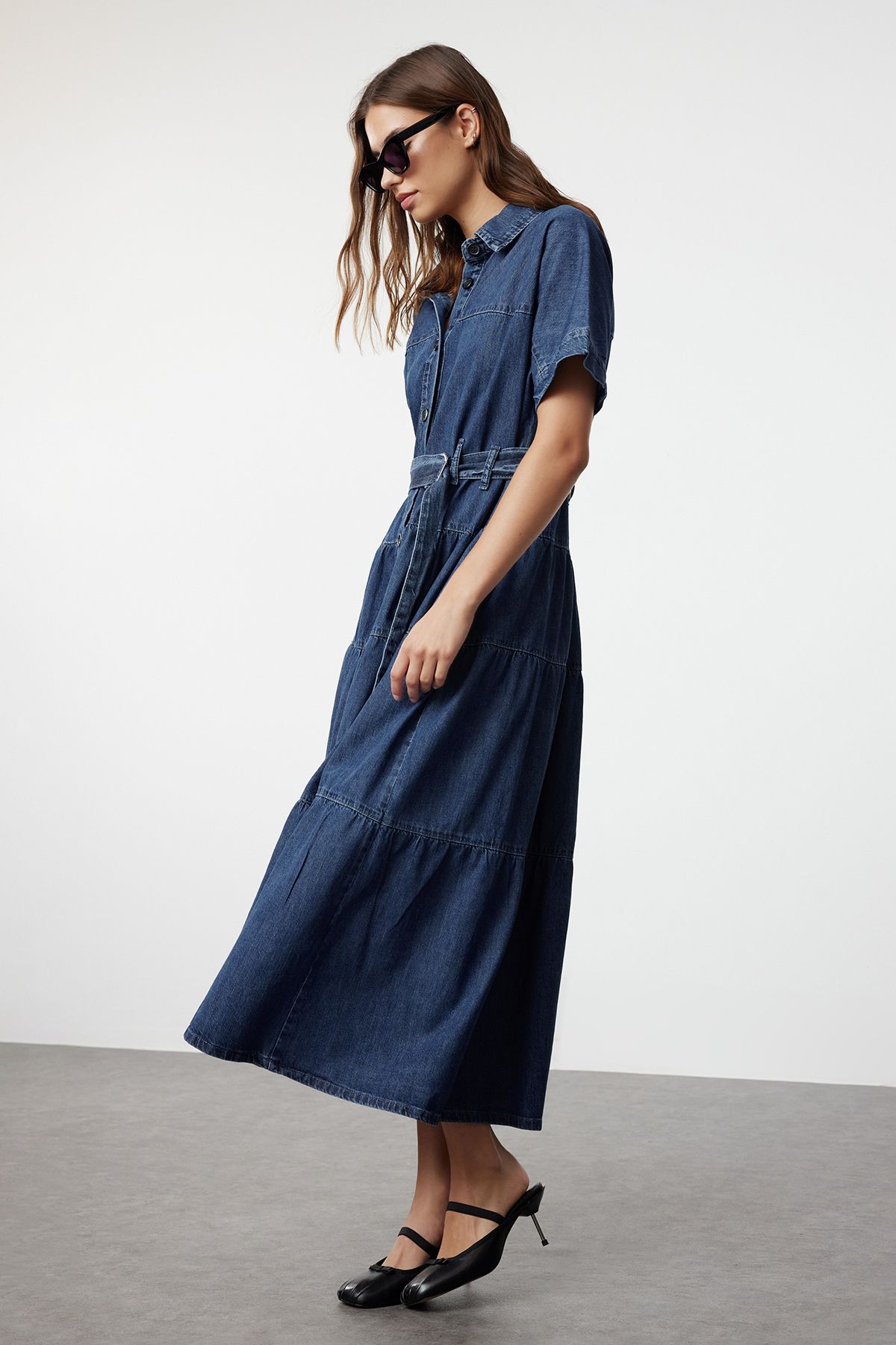 Trendyol Collection Niebieska Sukienka Koszulowa Maxi Z Przeszyciami W Kolorze Niebieskim Twoaw25el00153 Kobieta - 36