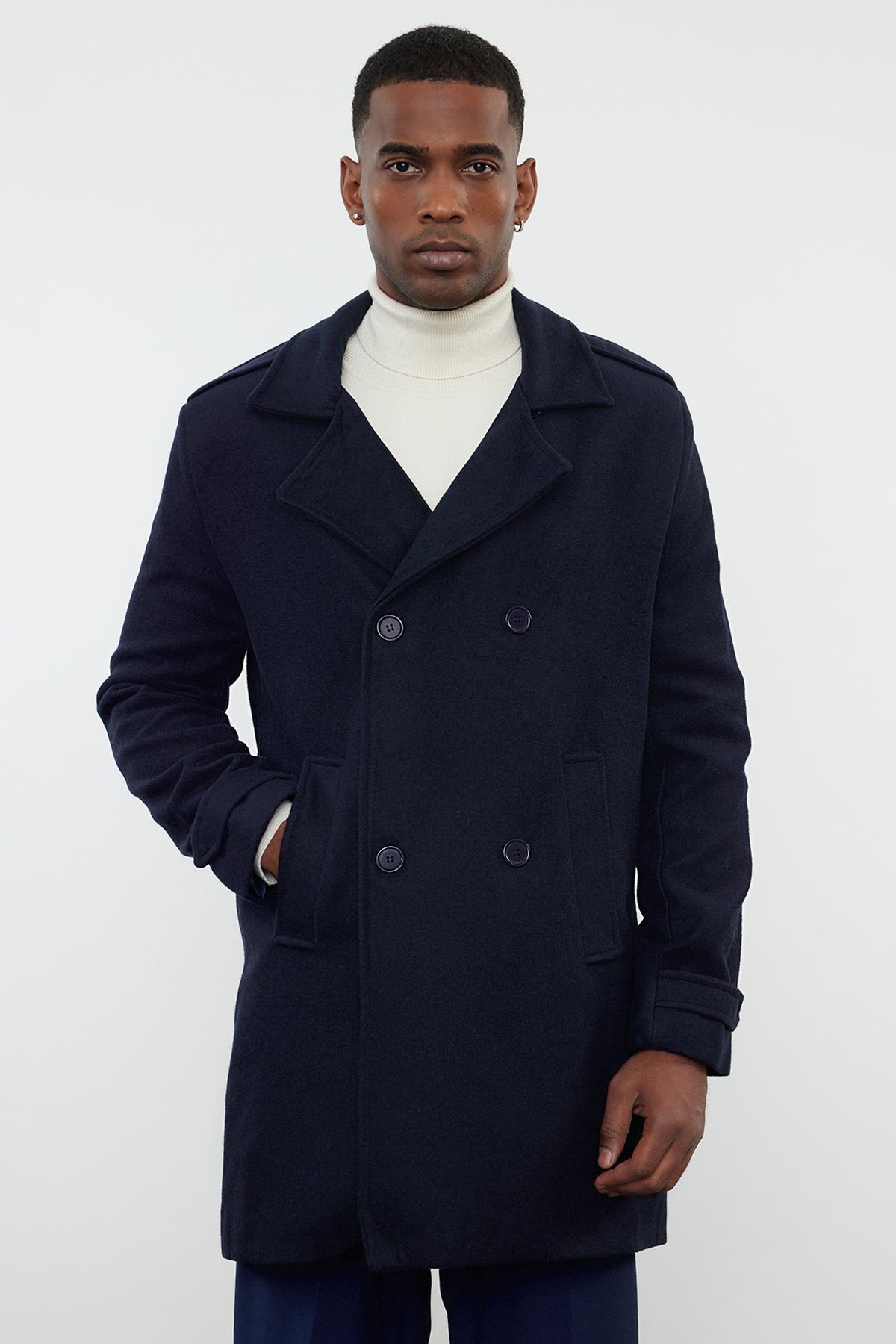 Trendyol Collection-Herren Wintermantel aus Wollmischung in Marineblau mit Prägung - Regular Fit TMNAW25KB00003 4