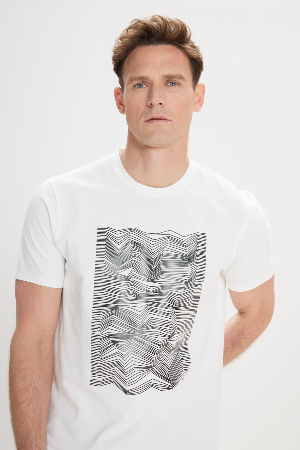 ALTINYILDIZ CLASSICS-Men's White Slim Fit Slim Fit Cotton Flexible Printed Crew Neck T-Shirt 5