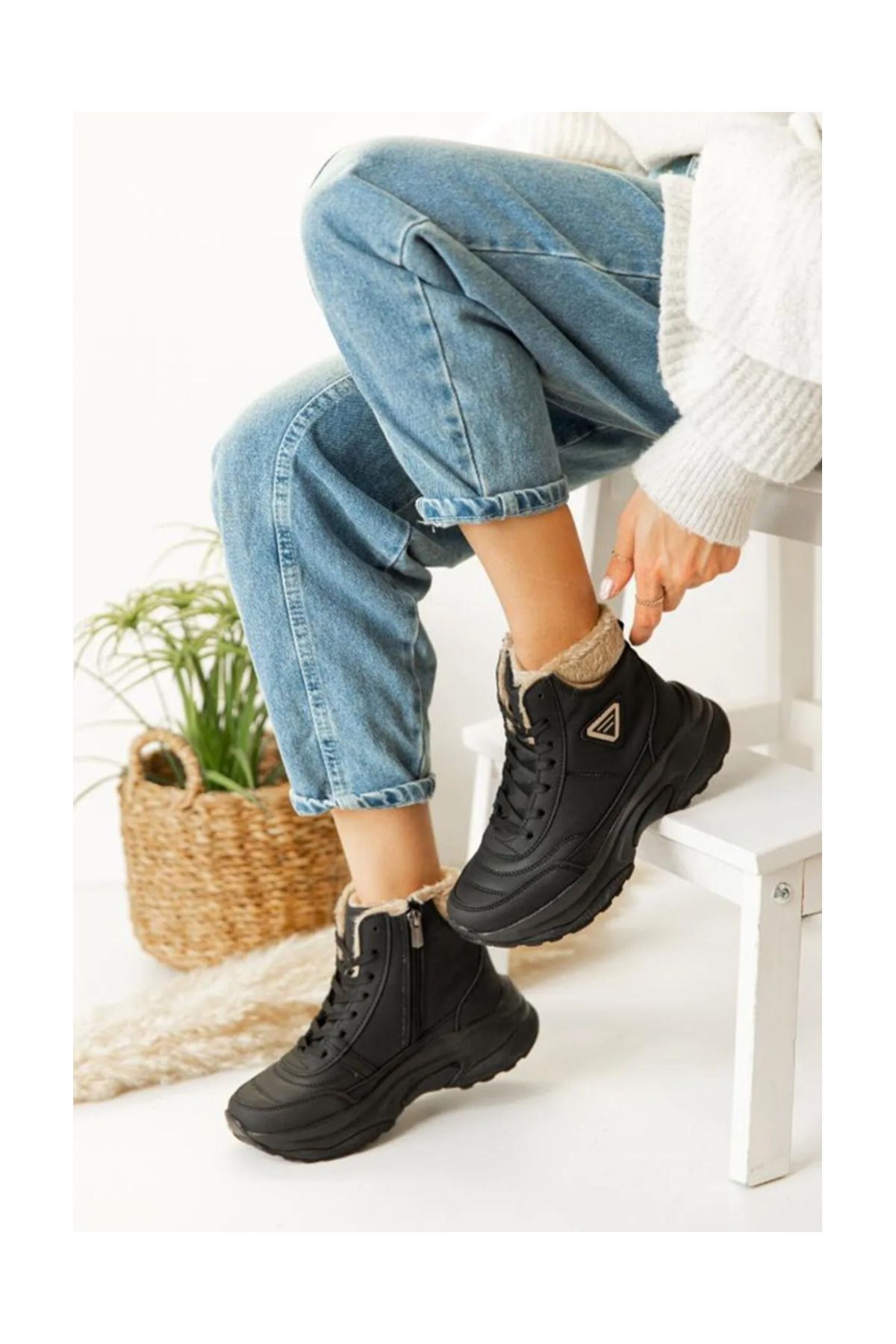 VELLICHOR Acropol Içi Yünlü Bej Kürklü Kışlık Kadın Bot - Siyah/bej (BİR NUMARA BÜYÜK TERCİH EDEBİLİRSİNİZ)