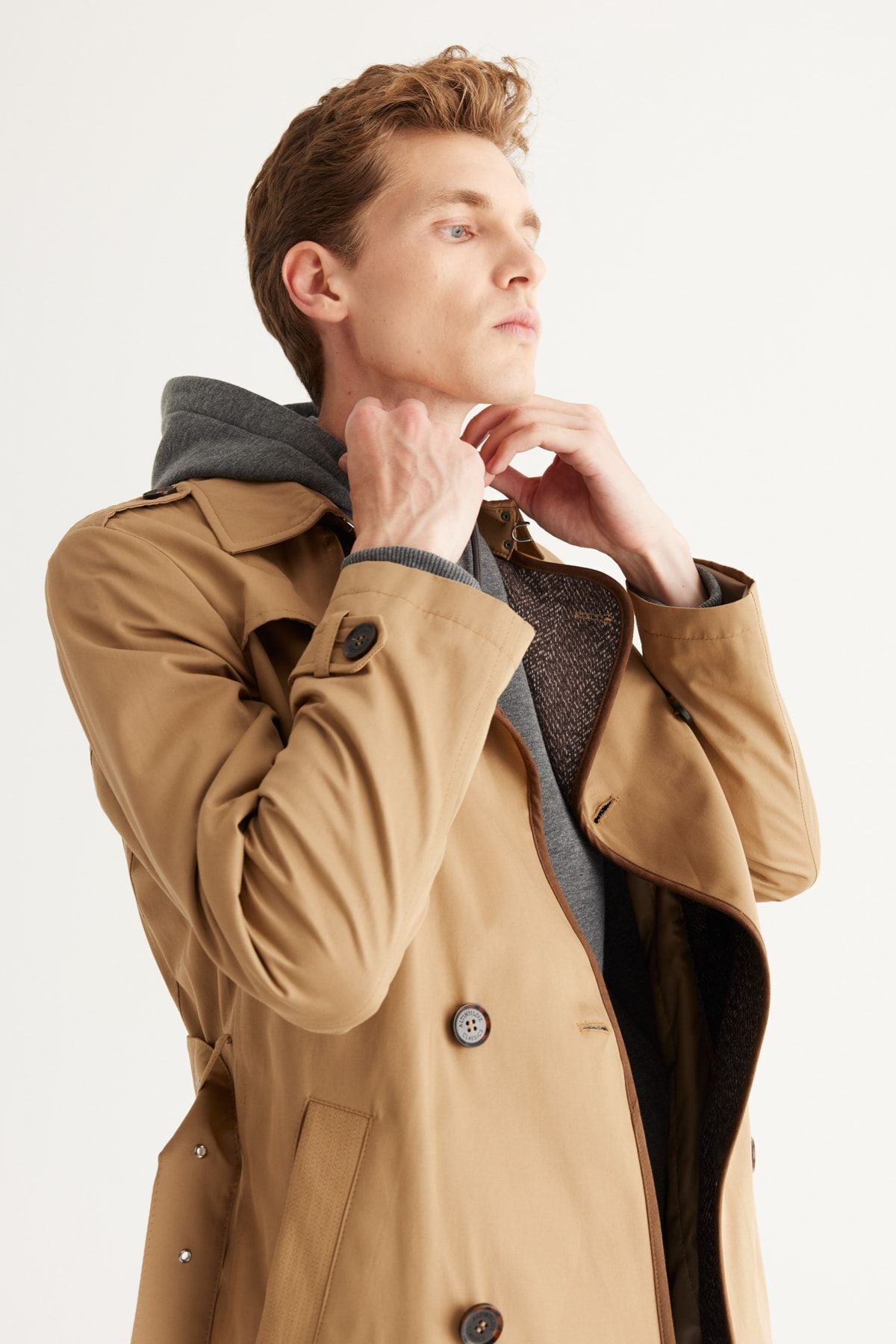 ALTINYILDIZ CLASSICS-Beigefarbener Herren-Trenchcoat aus Baumwolle mit Standard-Passform und normalem Schnitt und Hemdkragen 6