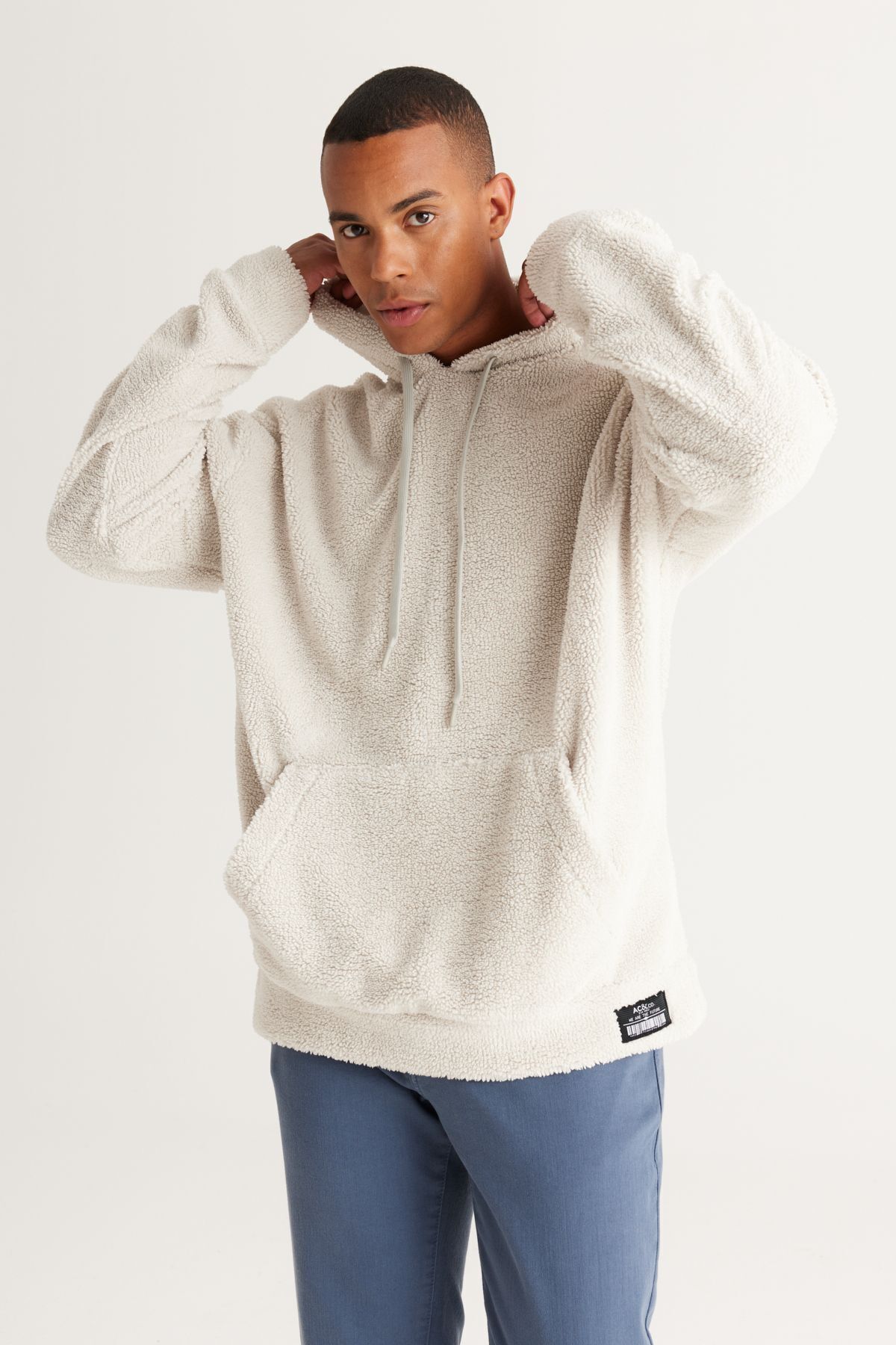 AC&Co / Altınyıldız Classics-Beiges, übergroßes Sherpa-Sweatshirt aus Fleece mit Kapuze für Herren 2