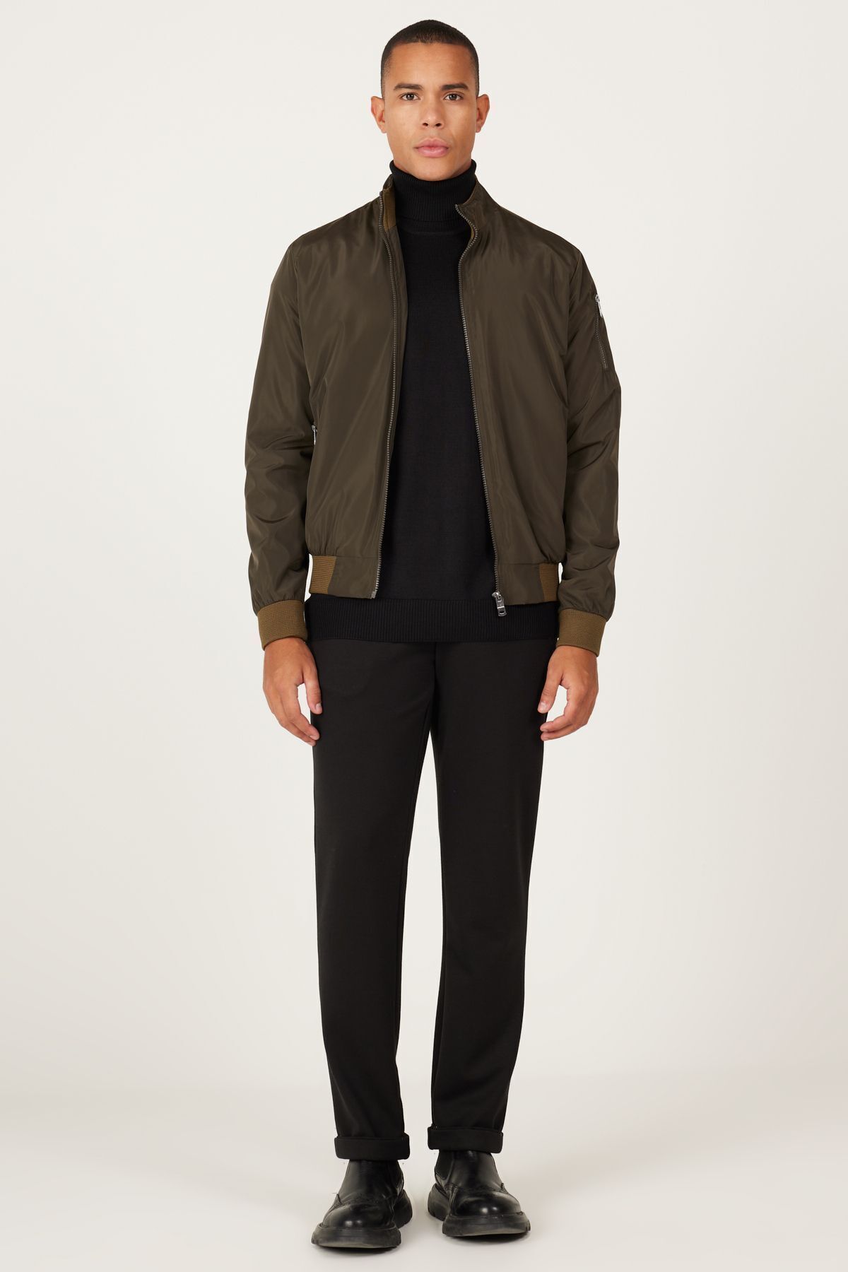 complete the look image